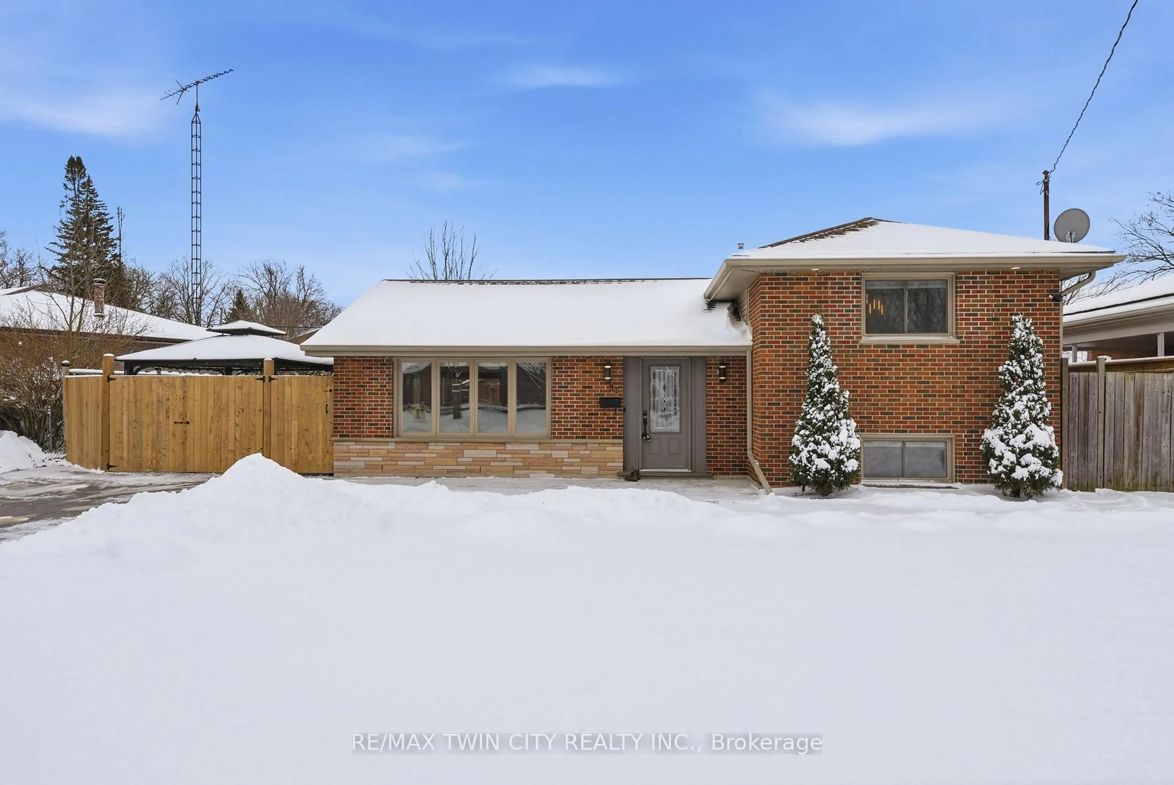 Unknown for 35 Hickery Pl, Brantford Ontario N3S 3C7