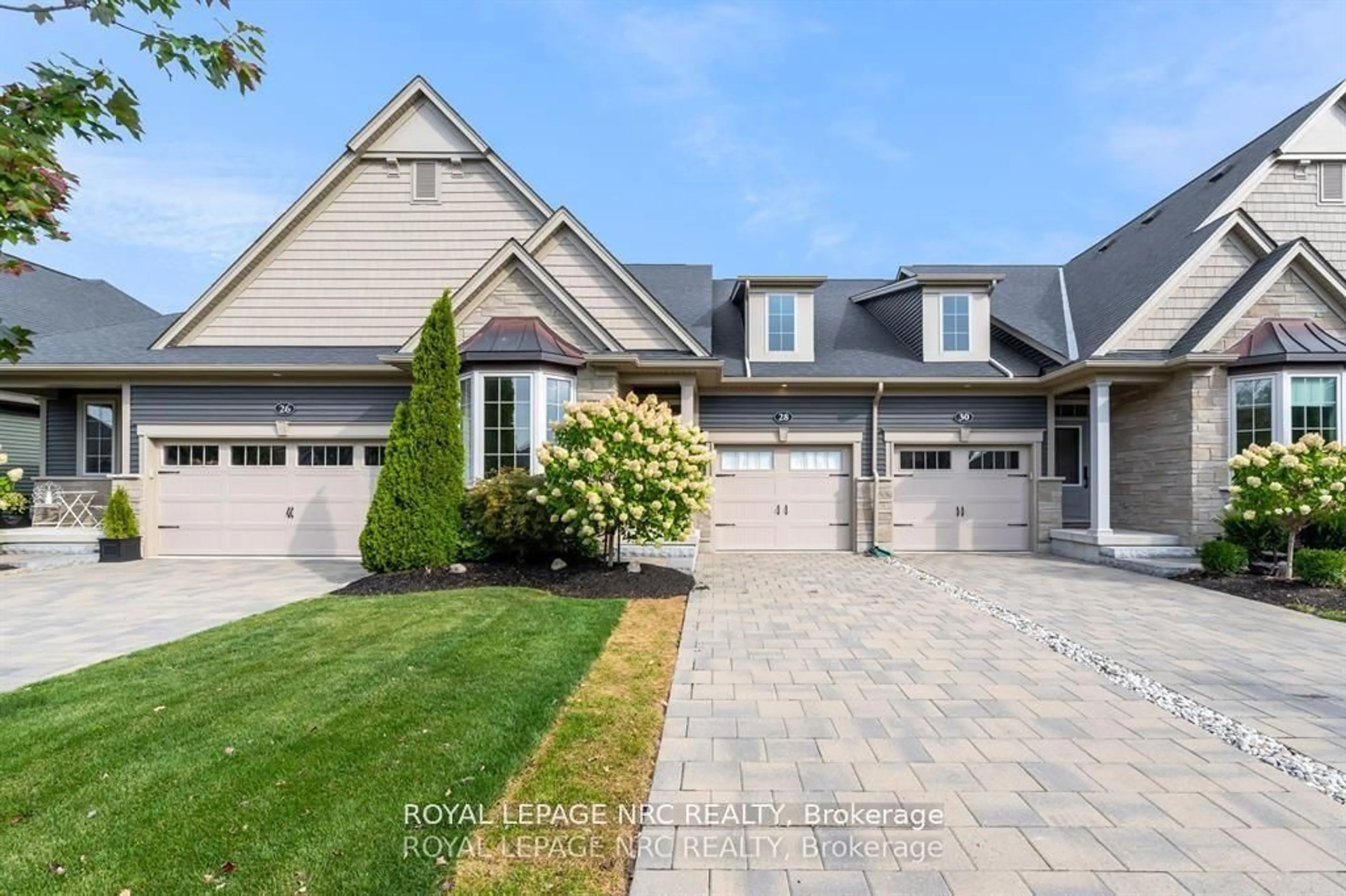 Home with brick exterior material, street for 28 Campbell St, Thorold Ontario L2V 0J3