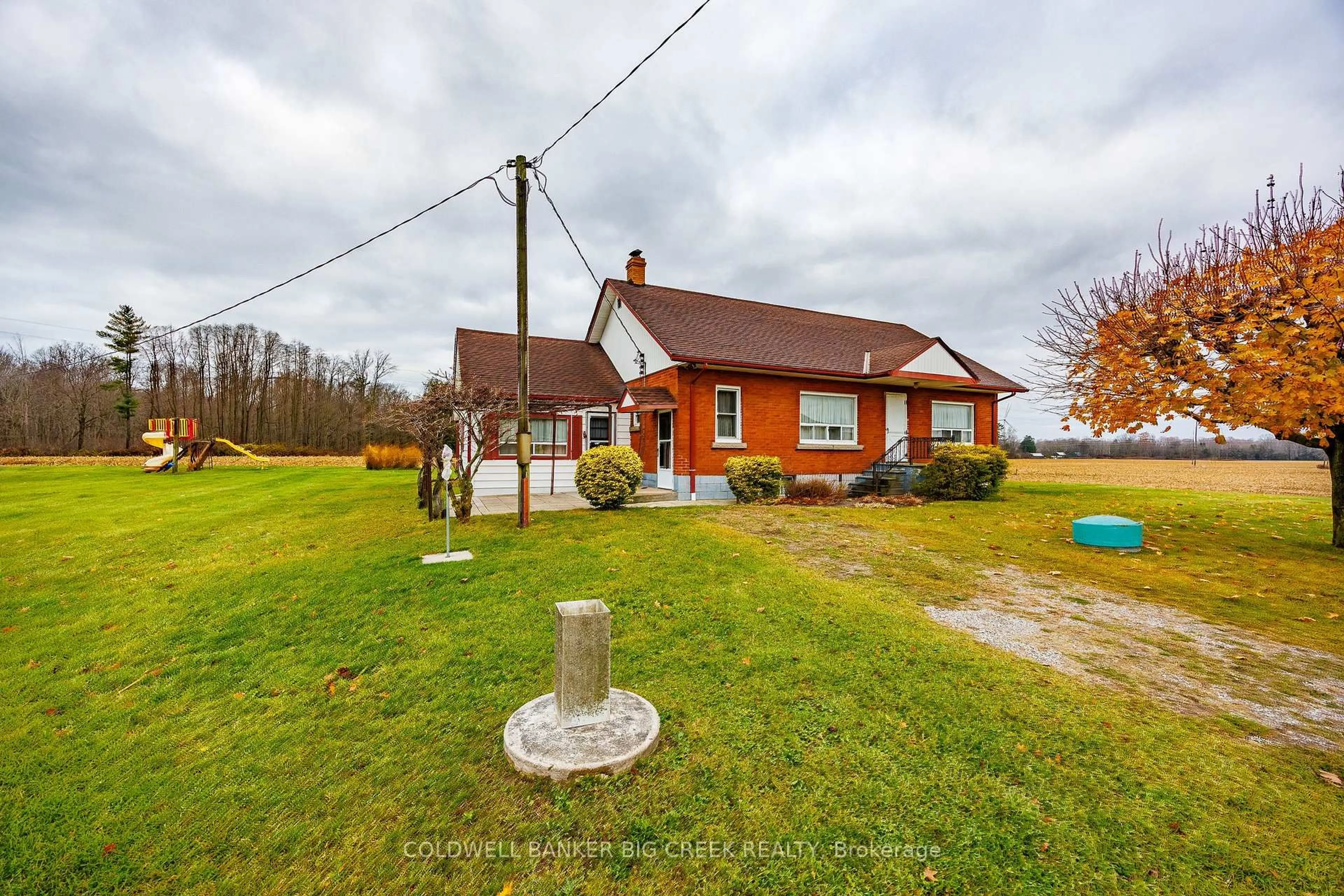 A pic from outside/outdoor area/front of a property/back of a property/a pic from drone, unknown for 56859 Glen Erie Line, Bayham Ontario N0J 1Z0