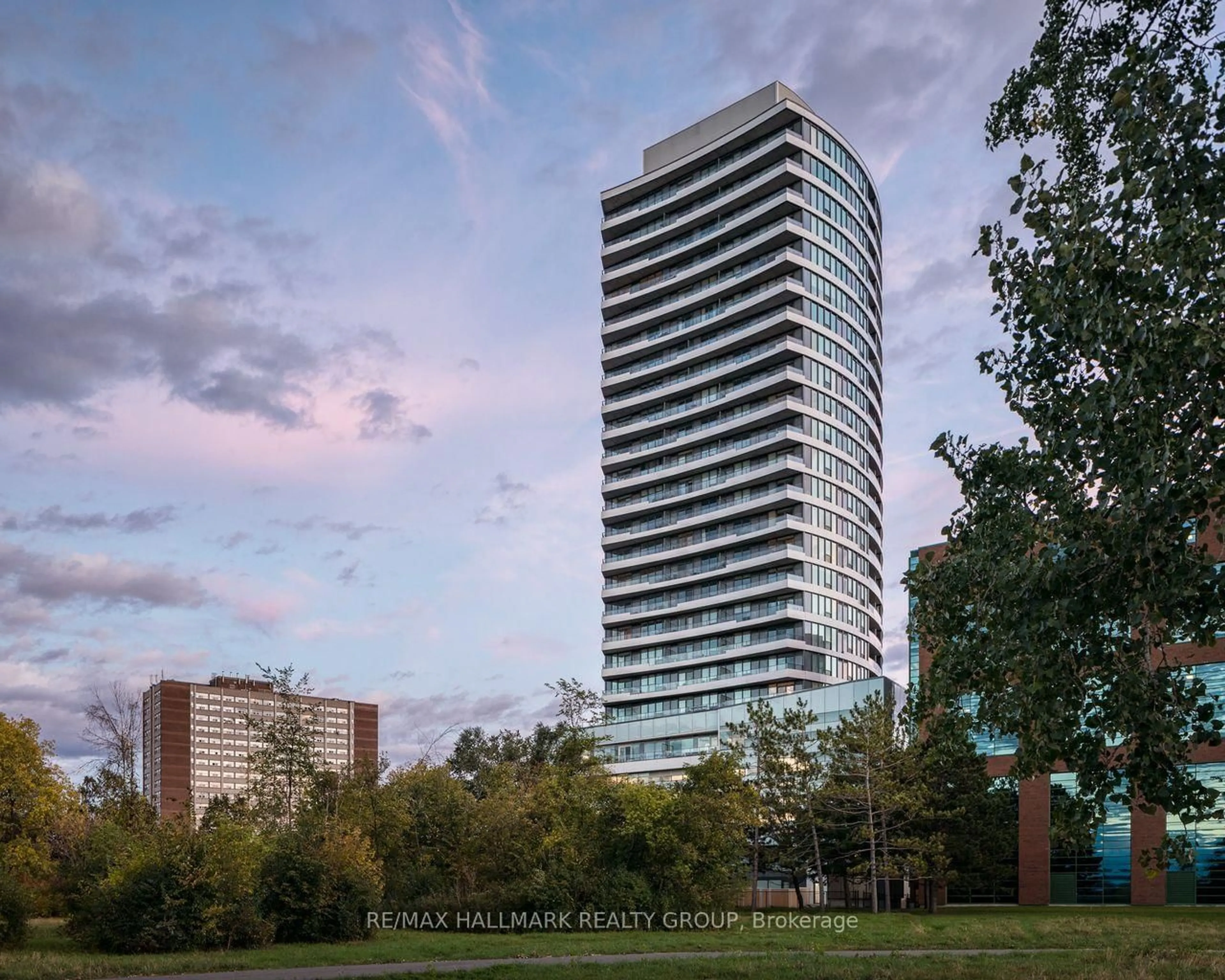 Unknown for 485 Richmond Rd #1906, Ottawa Ontario K2A 3W9