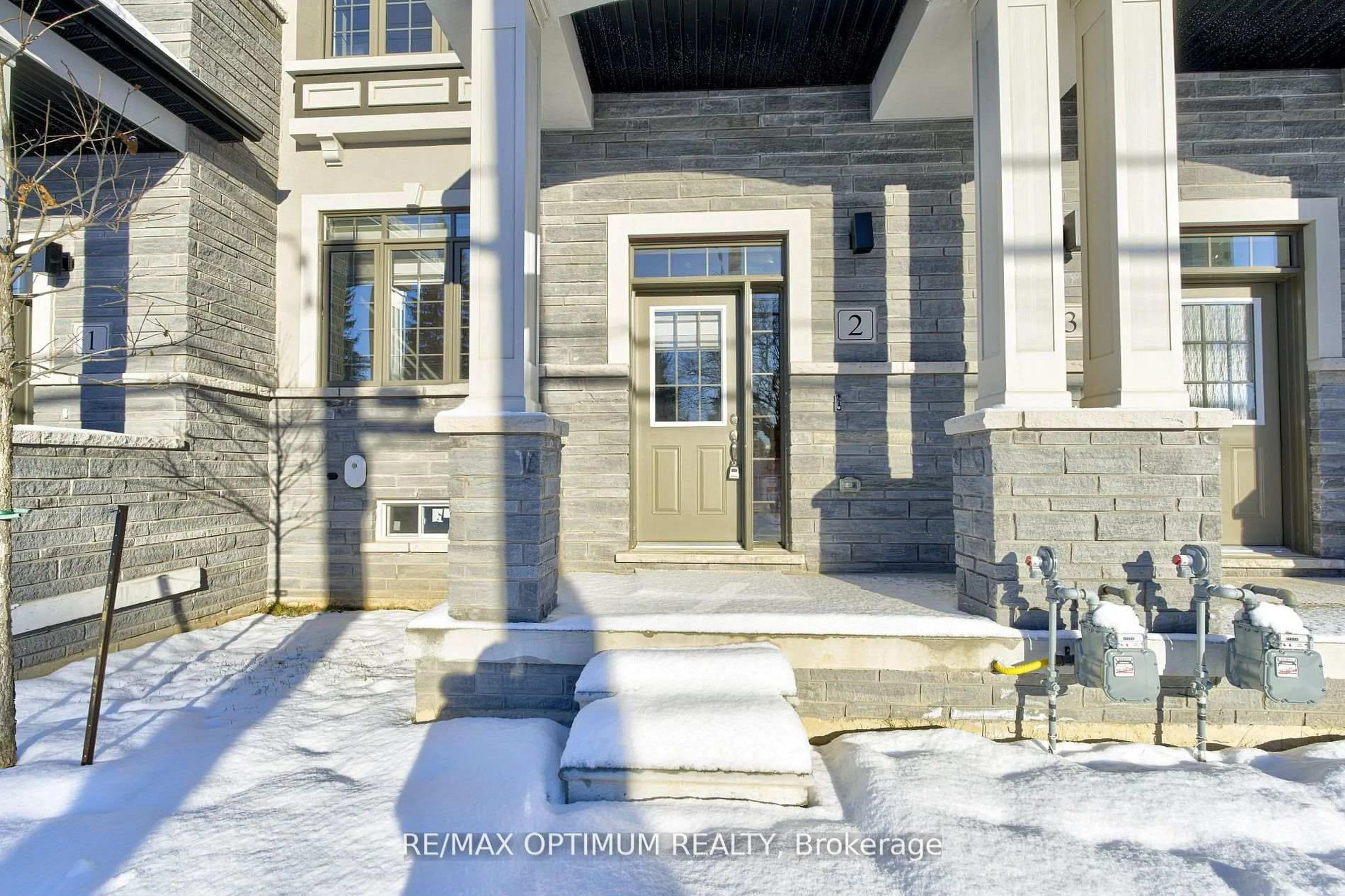 Unknown for 305 Garner Rd #2, Hamilton Ontario L9G 3E6