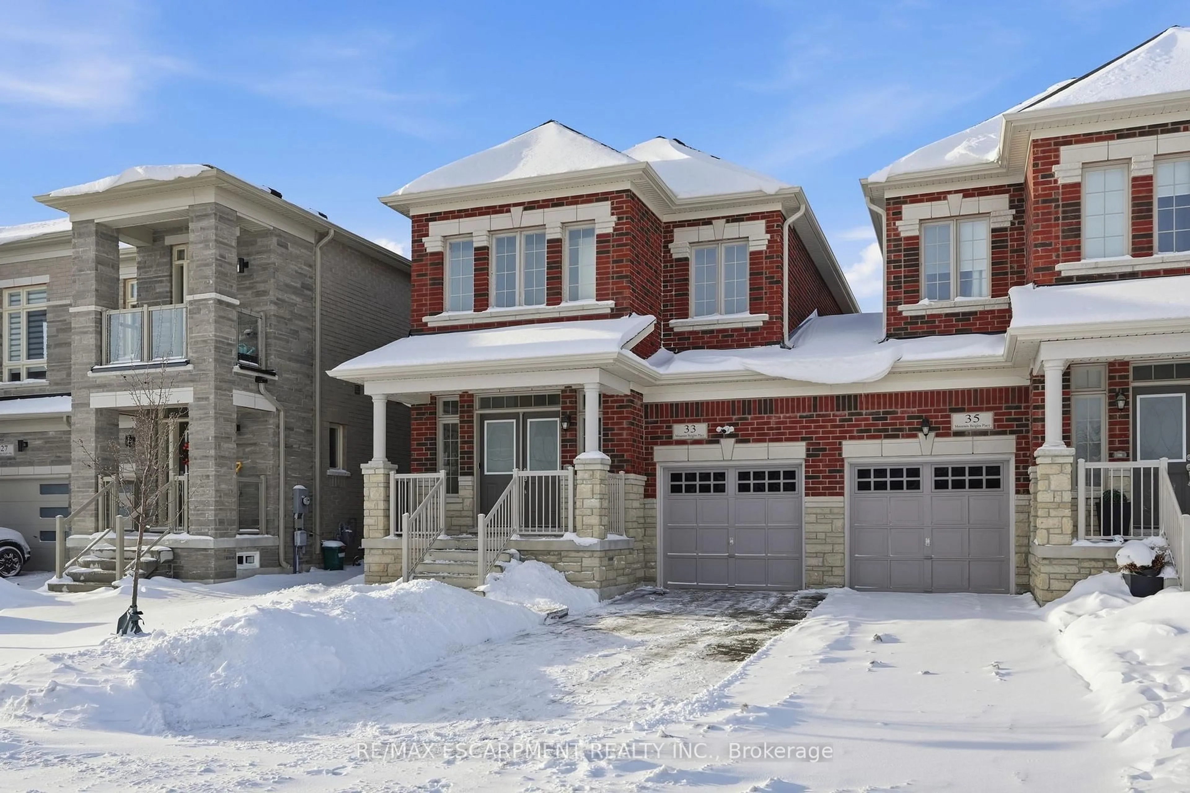 Home with brick exterior material, street for 33 Mountain Heights Pl, Hamilton Ontario L8B 1X7