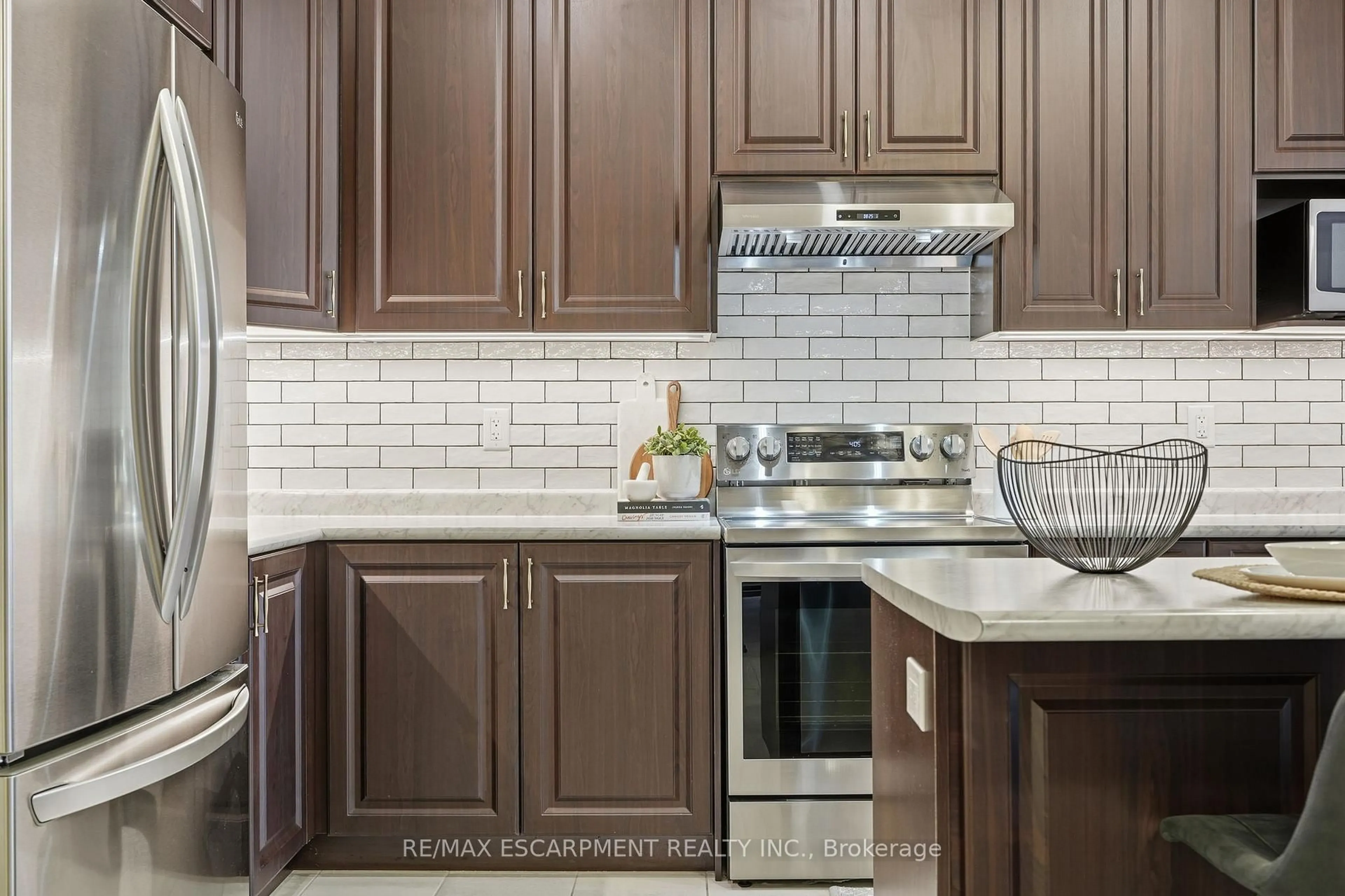 Unknown for 33 Mountain Heights Pl, Hamilton Ontario L8B 1X7