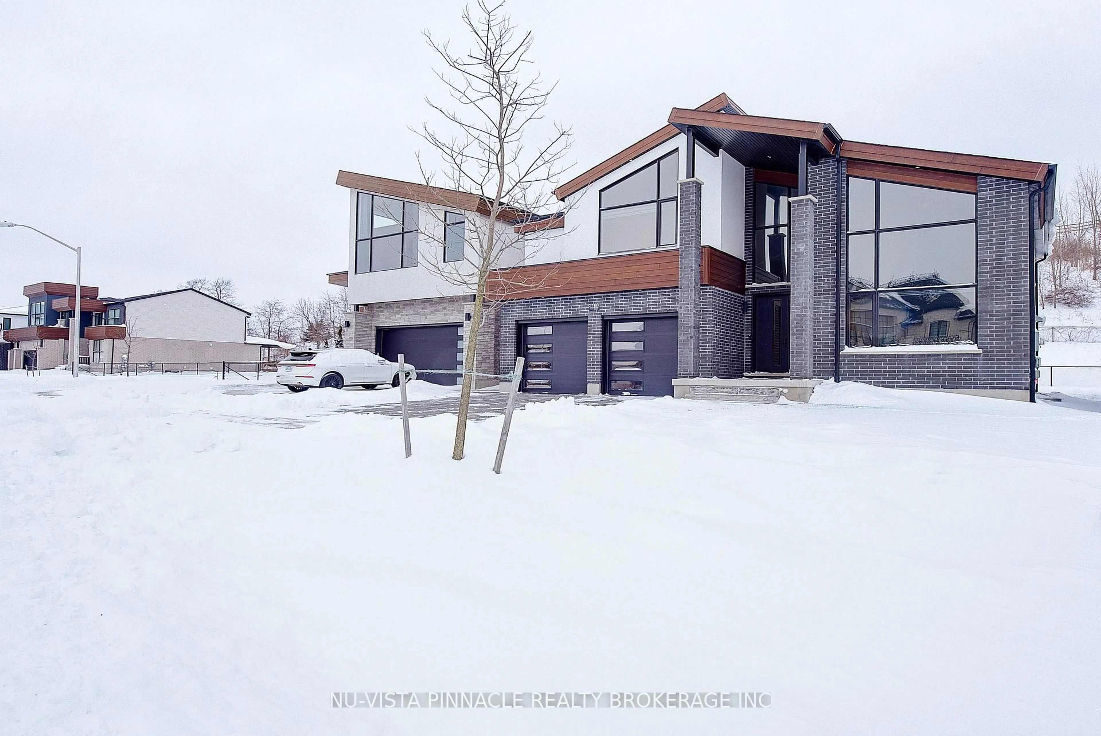 Unknown for 2168 Ironwood Rd, London South Ontario N6K 0H2