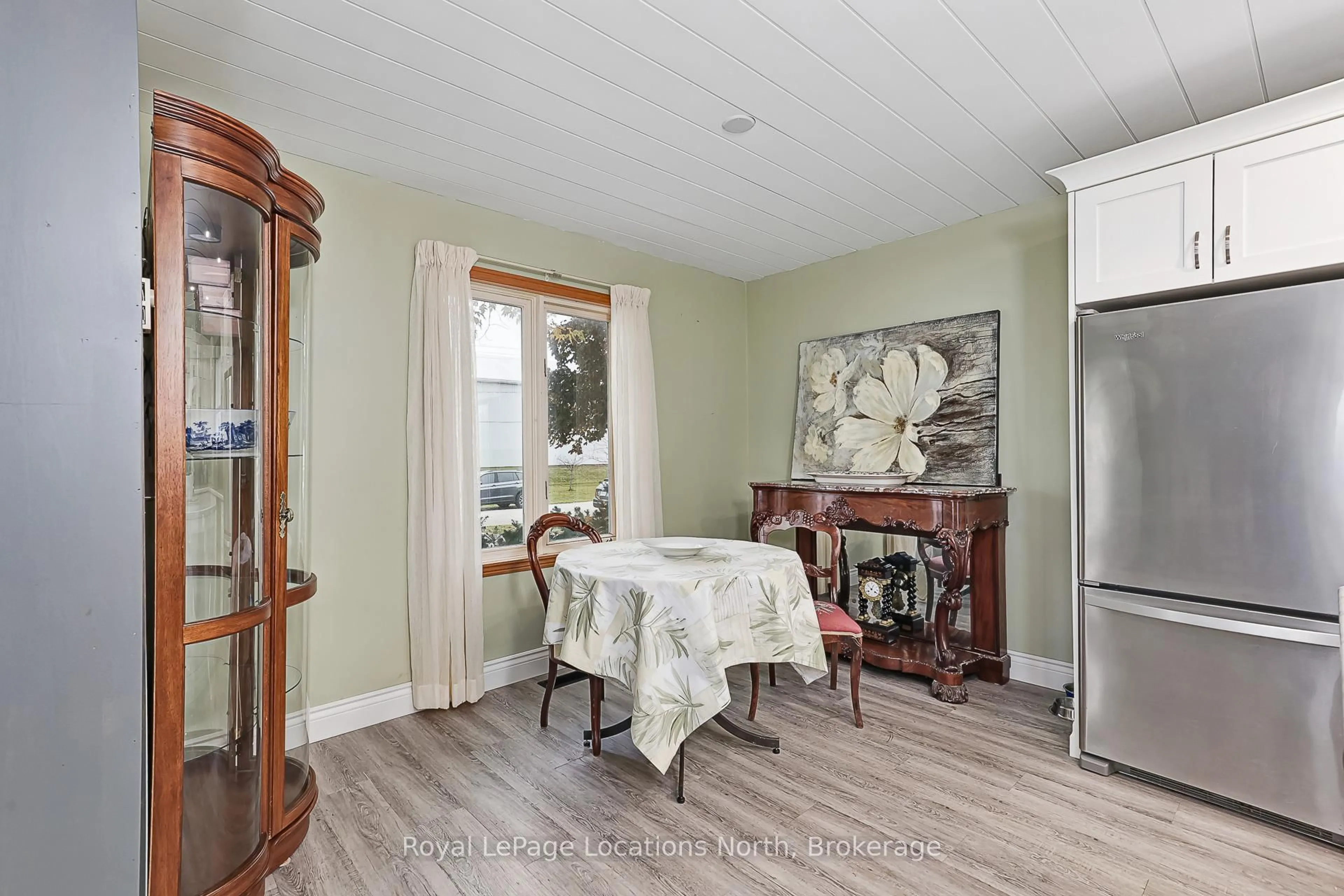 Dining room, unknown for 125 Albert St #10, Meaford Ontario N4L 1T8