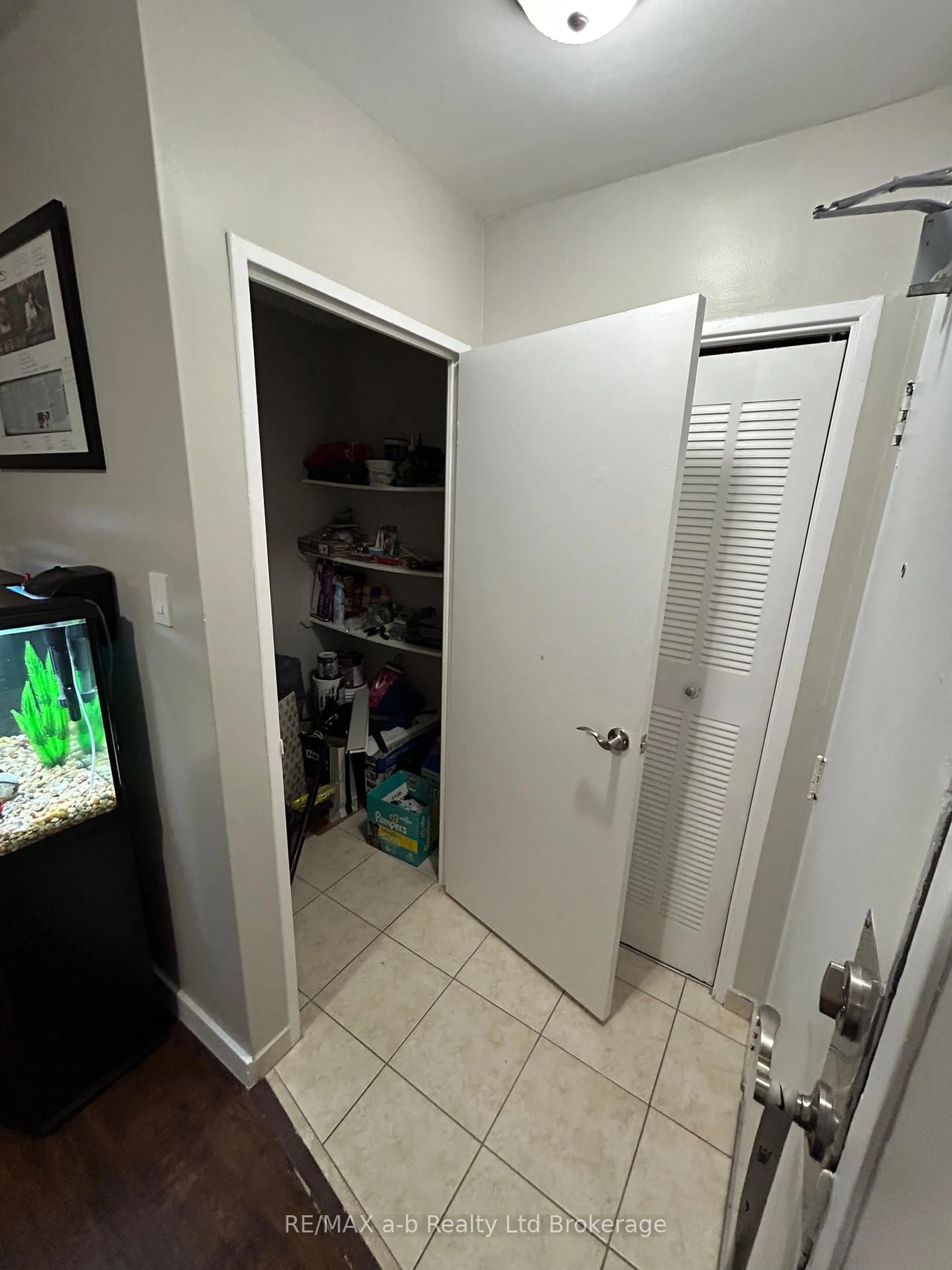 A pic of a room for 583 Mornington Ave #501, London East Ontario N5Y 3E9