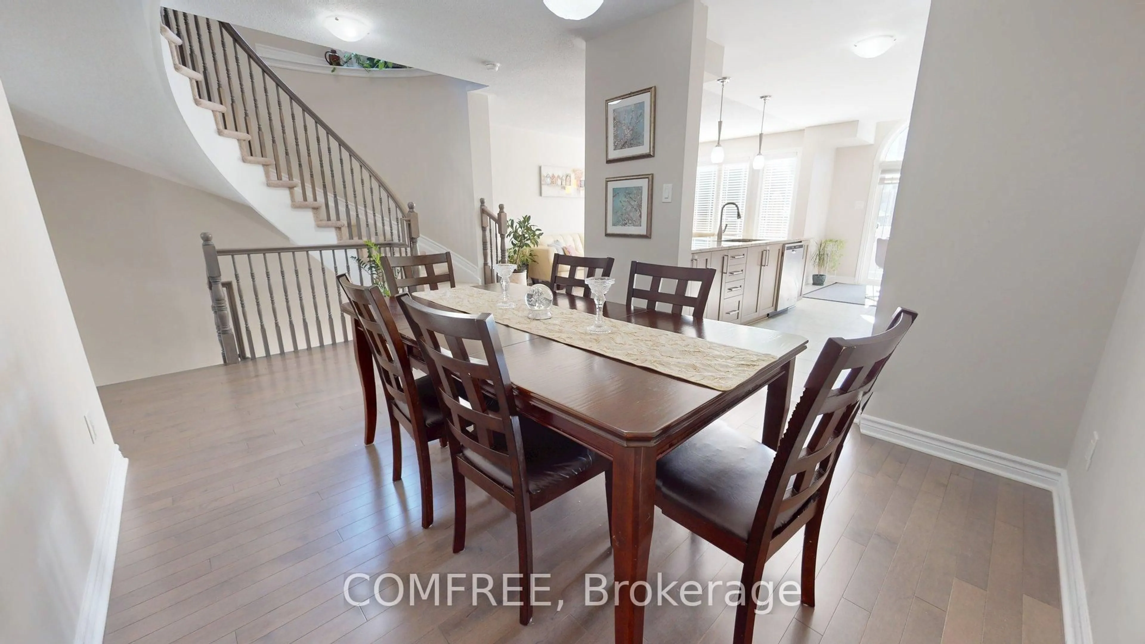 Dining room, ceramic/tile floor for 433 Barrick Hill Rd, Ottawa Ontario K2M 0H7