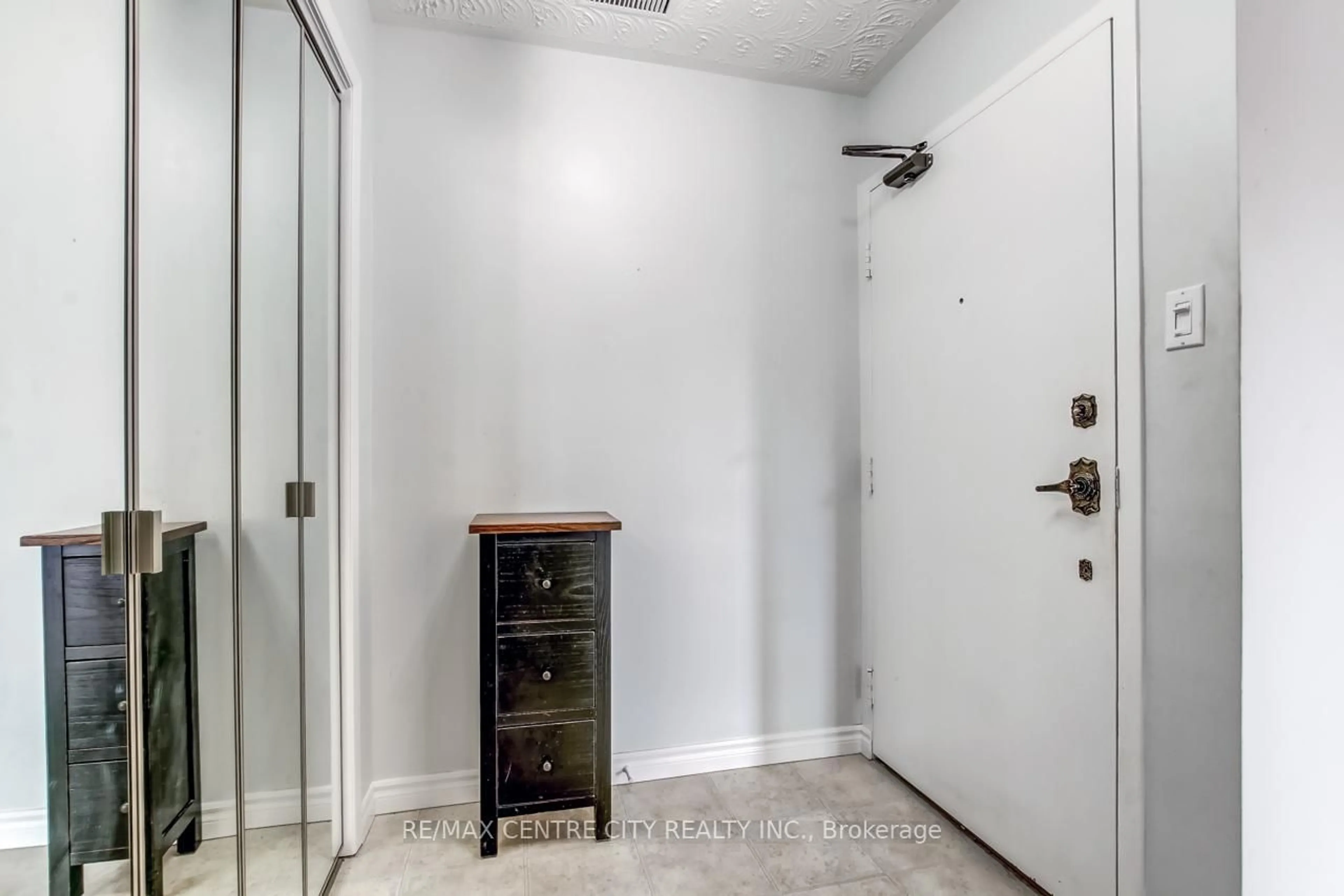 Unknown for 125 Elm St #11, St. Thomas Ontario N5R 1H9