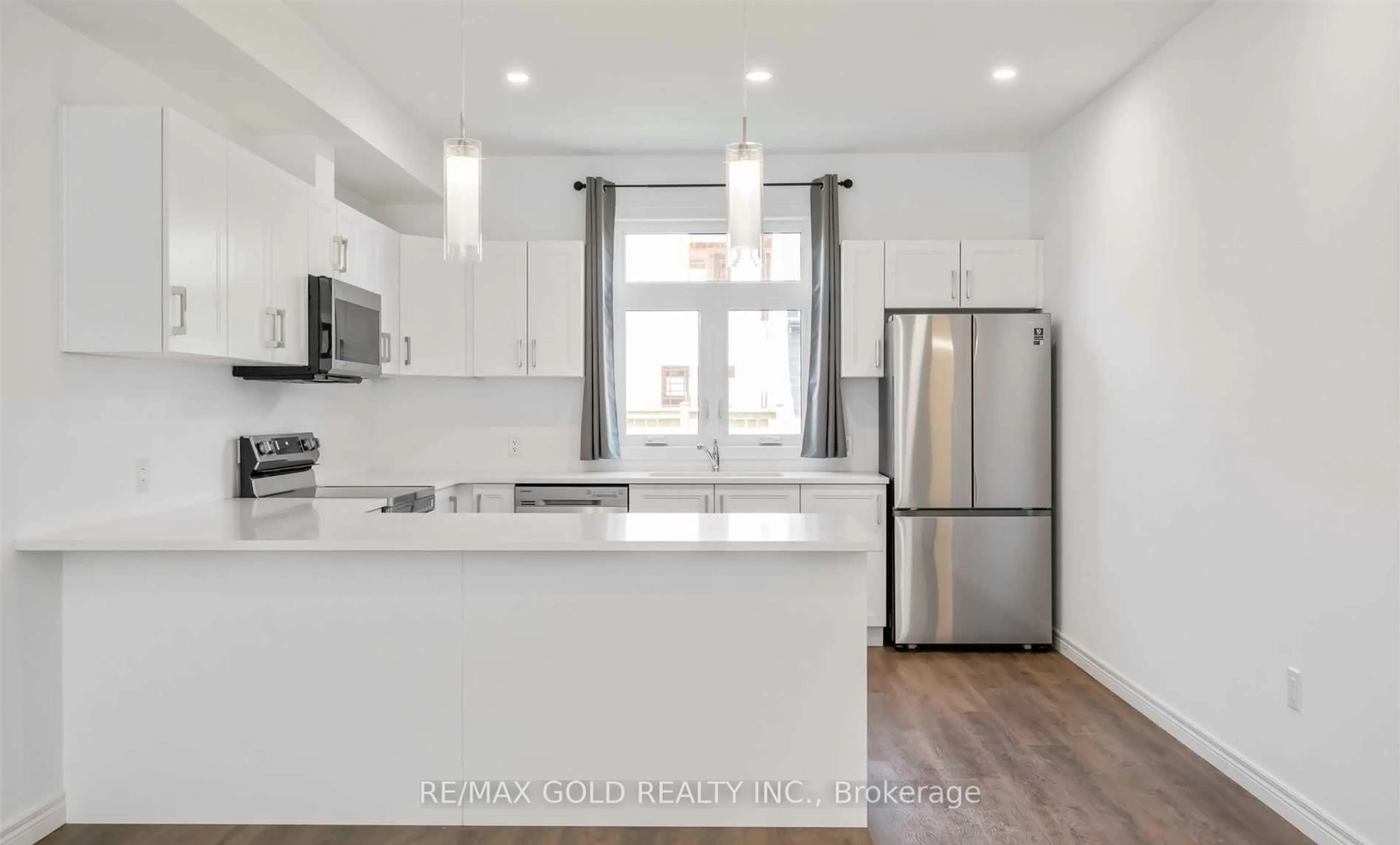 Open concept kitchen, unknown for 141 Summersides Blvd, Pelham Ontario L3B 5N5