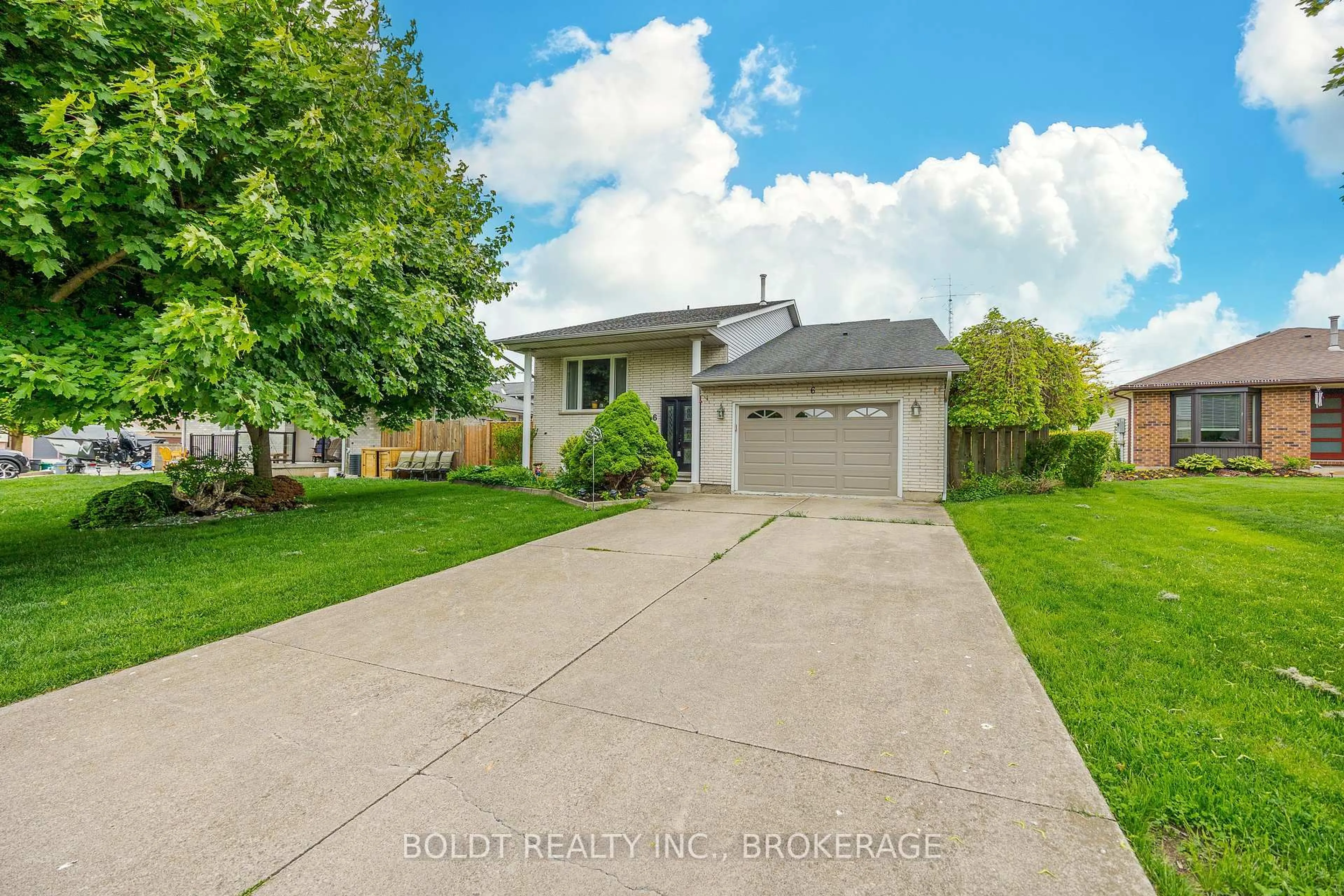 Unknown for 6 Stephenson Crt, Thorold Ontario L2V 4Y8