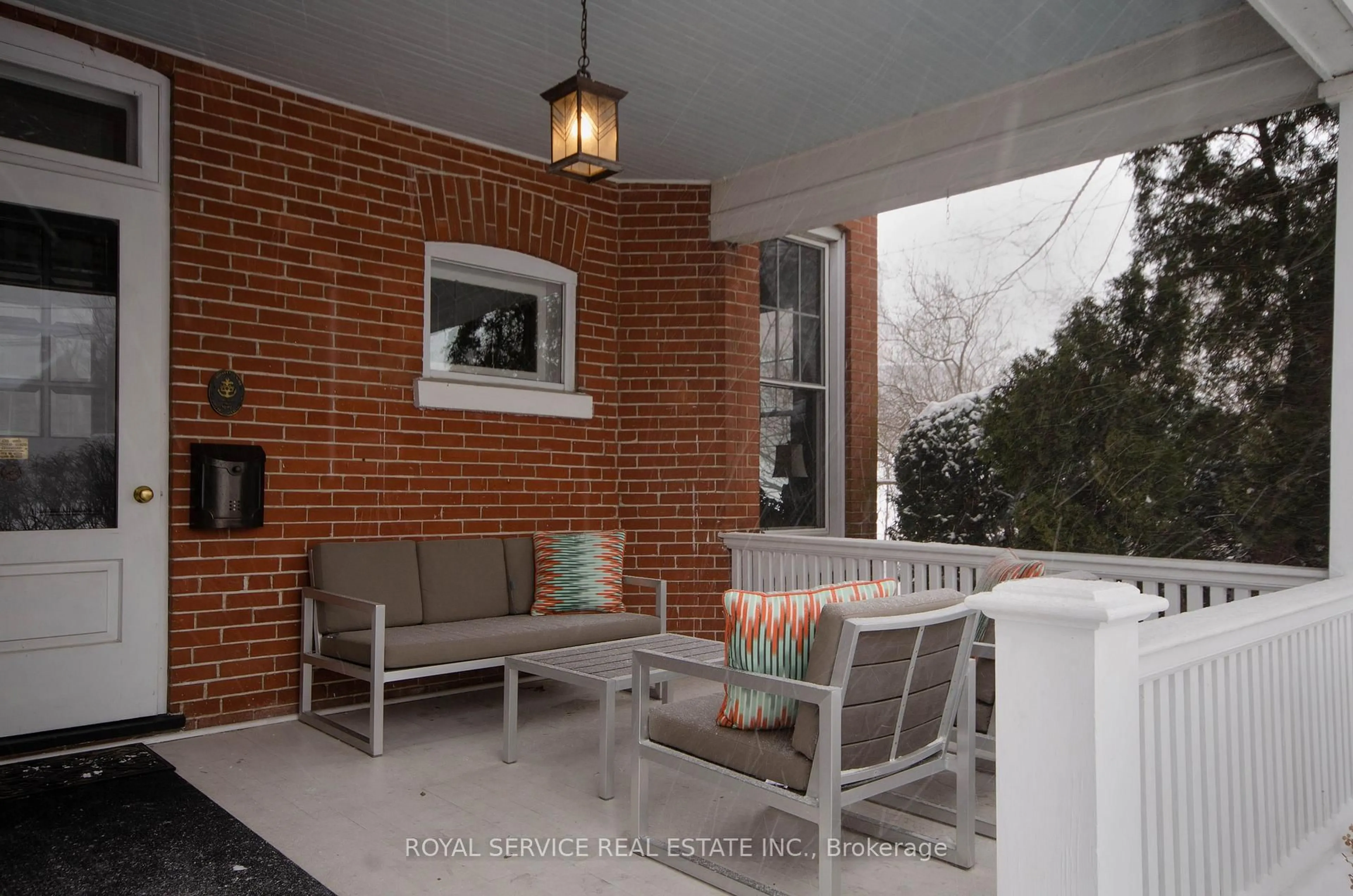 Patio, street for 42 Barrett St, Port Hope Ontario L1A 1M7