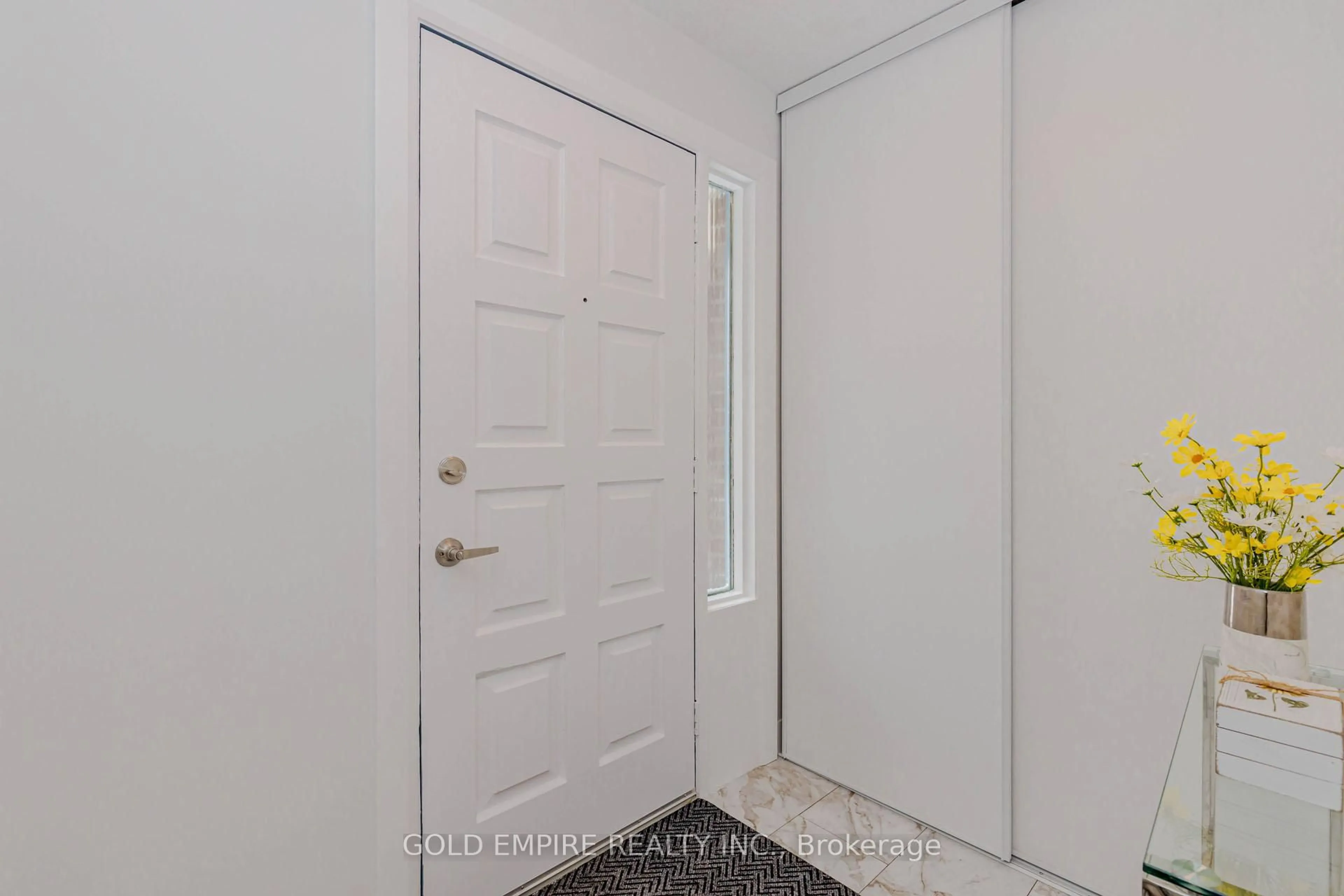 Indoor entryway for 700 Osgoode Dr #106, London South Ontario N6E 2H1