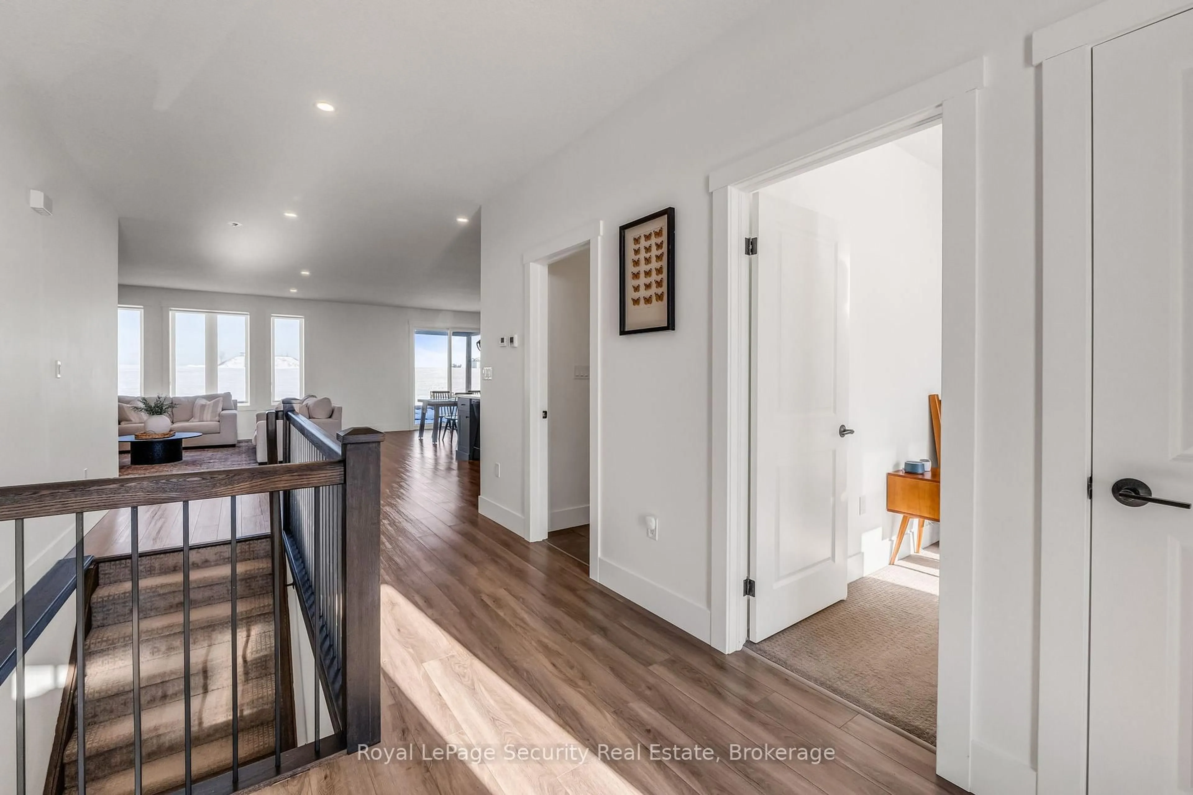 Indoor entryway for 20 Crocus Ave, Tillsonburg Ontario N4G 5S9