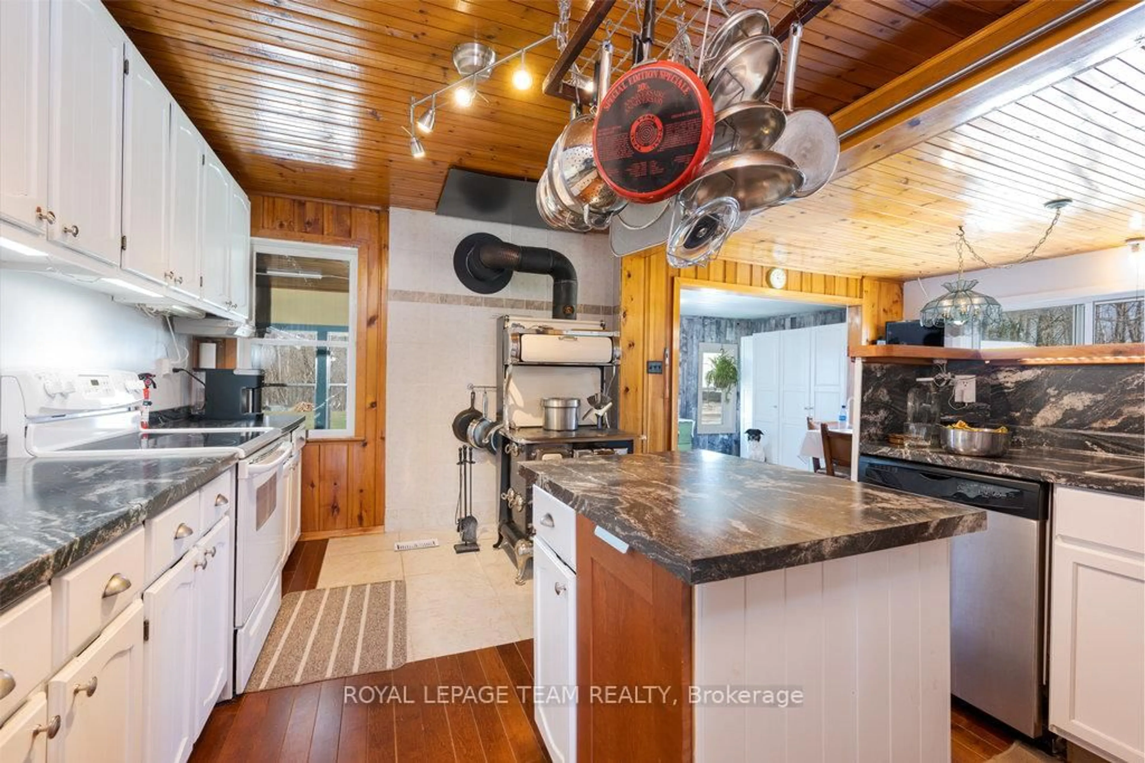 Open concept kitchen, unknown for 9754 511 Highway, Lanark Ontario K0G 1K0