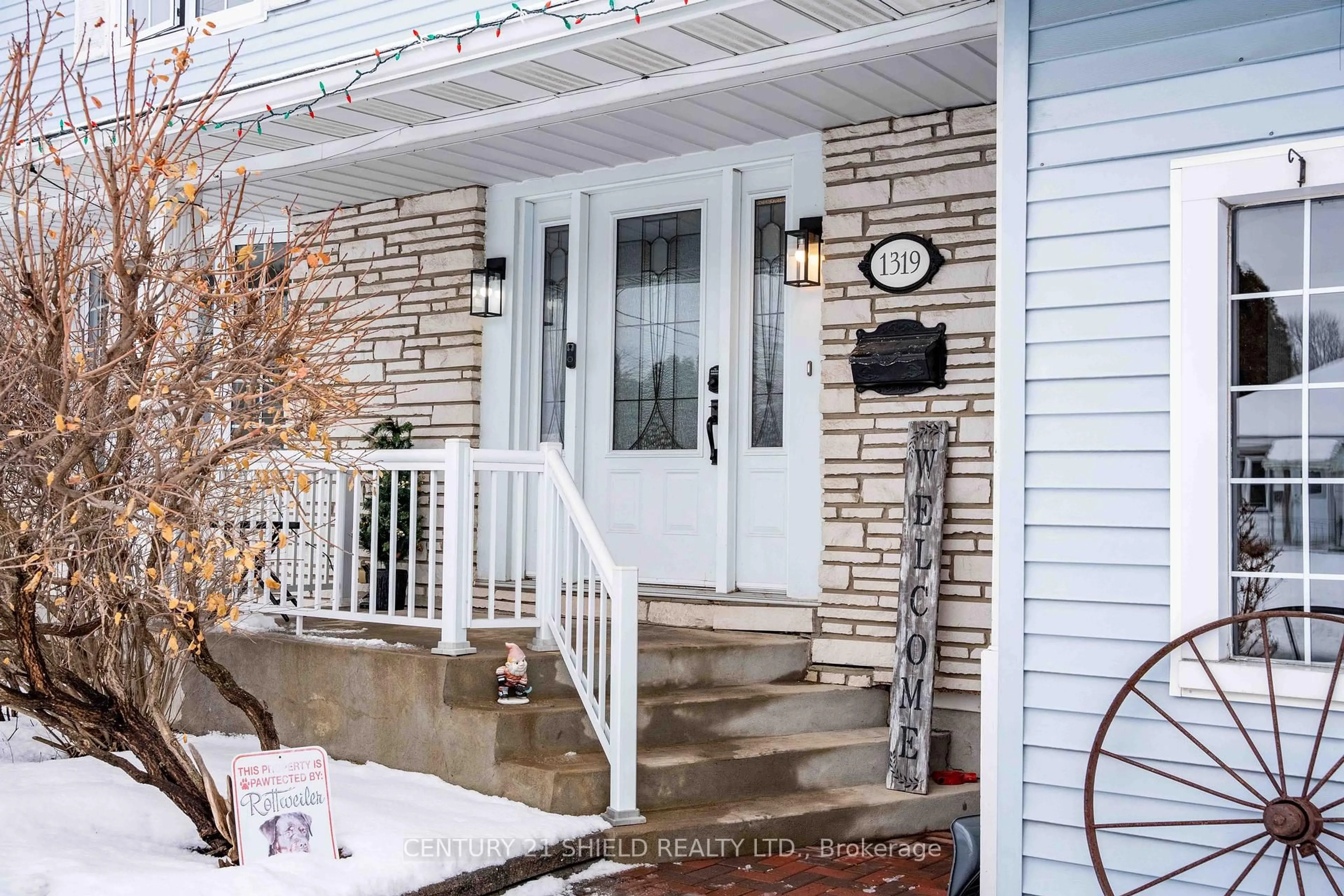 Unknown for 1319 Aubin Ave, Cornwall Ontario K6J 4R9