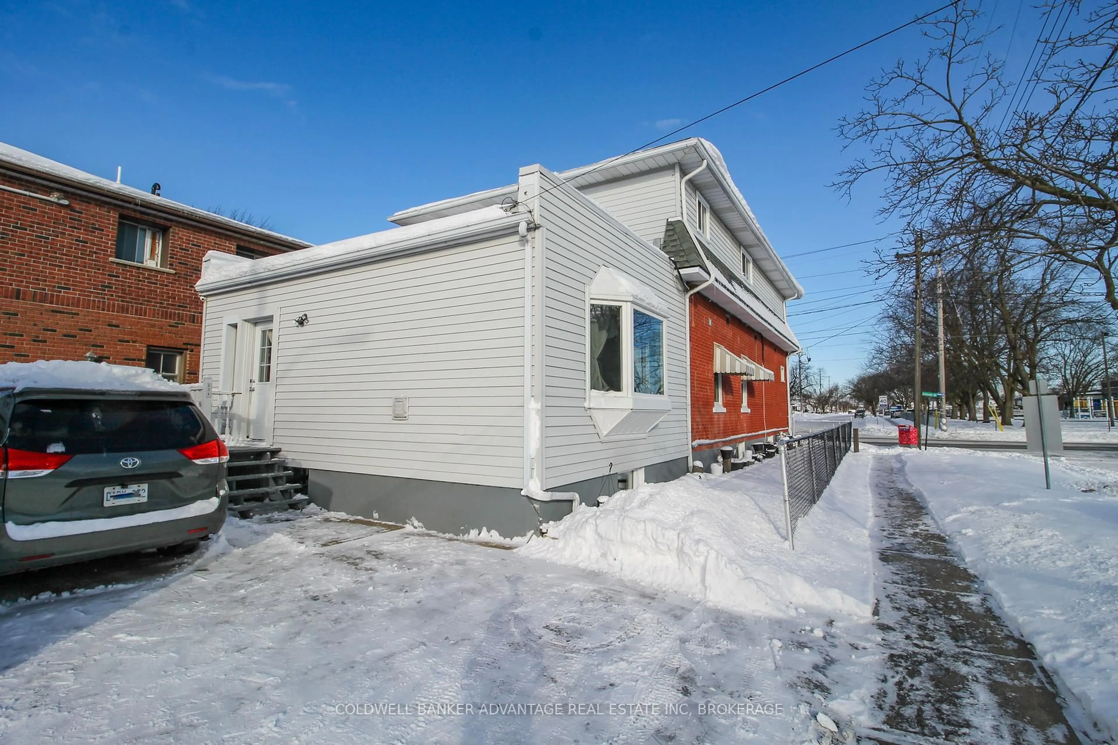 Unknown for 534 Lincoln St, Welland Ontario L3B 4P2