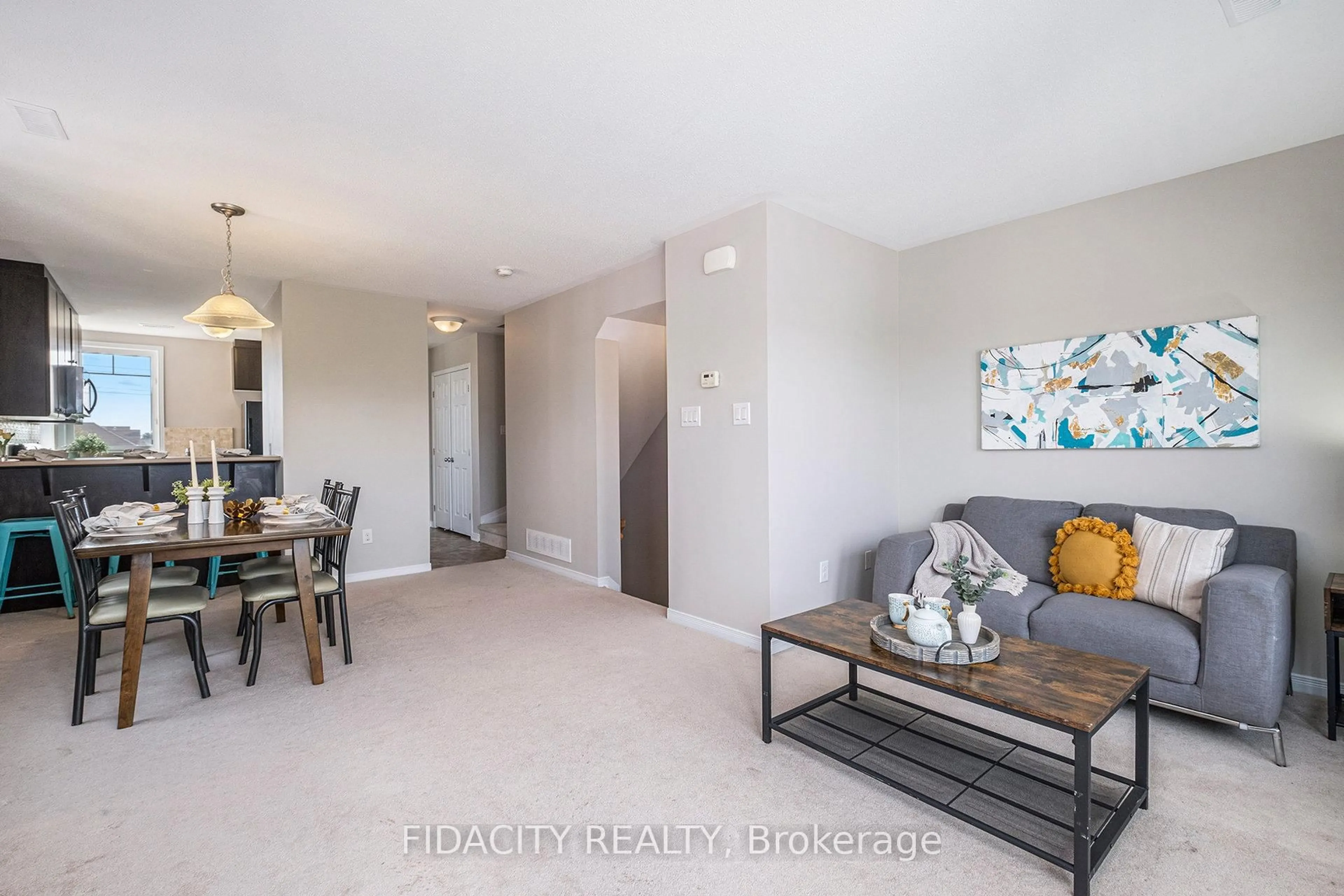 Indoor entryway for 3391 Cambrian Rd, Ottawa Ontario K2J 1S3