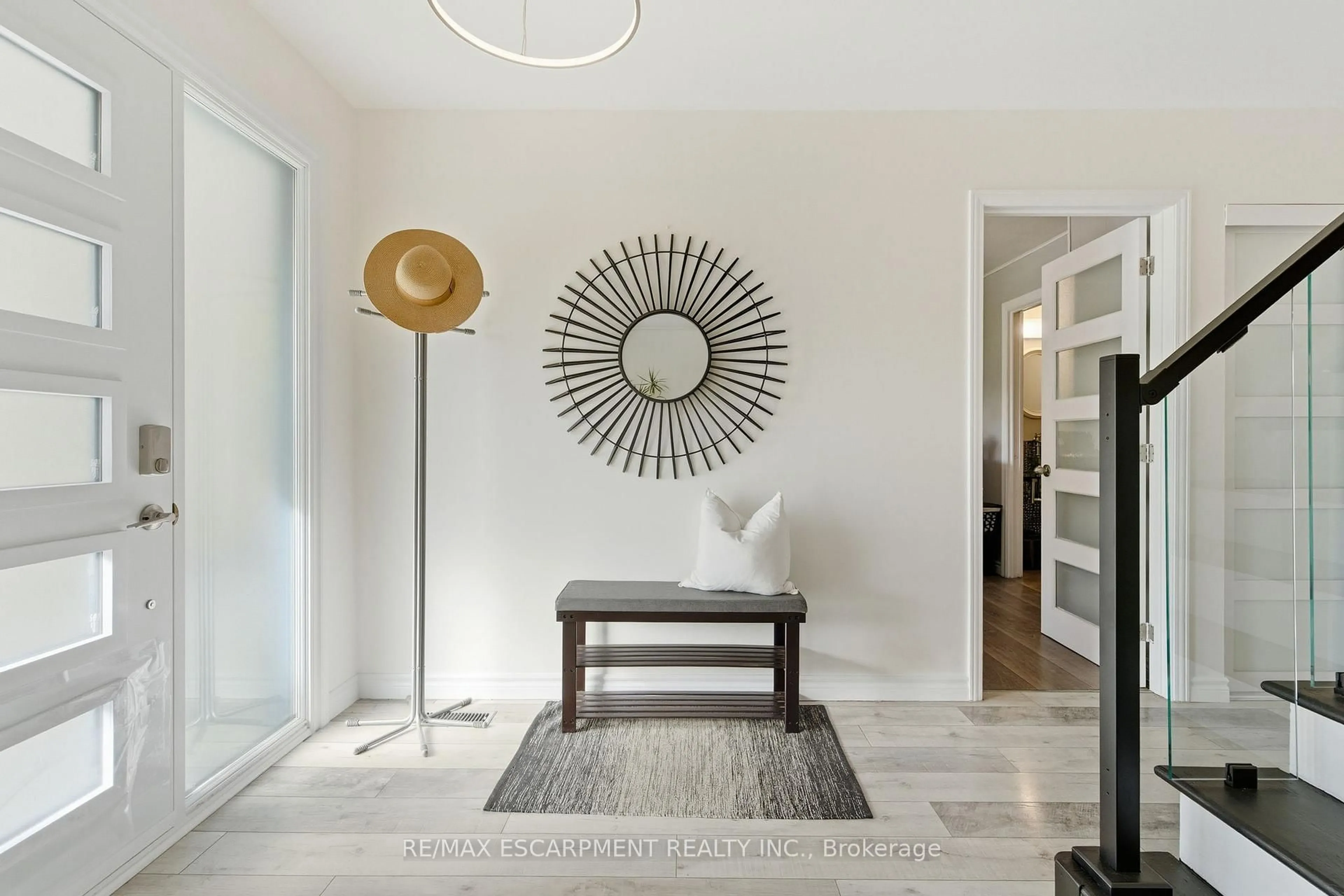 Indoor entryway for 47 Valley Rd, Hamilton Ontario L9H 5S4