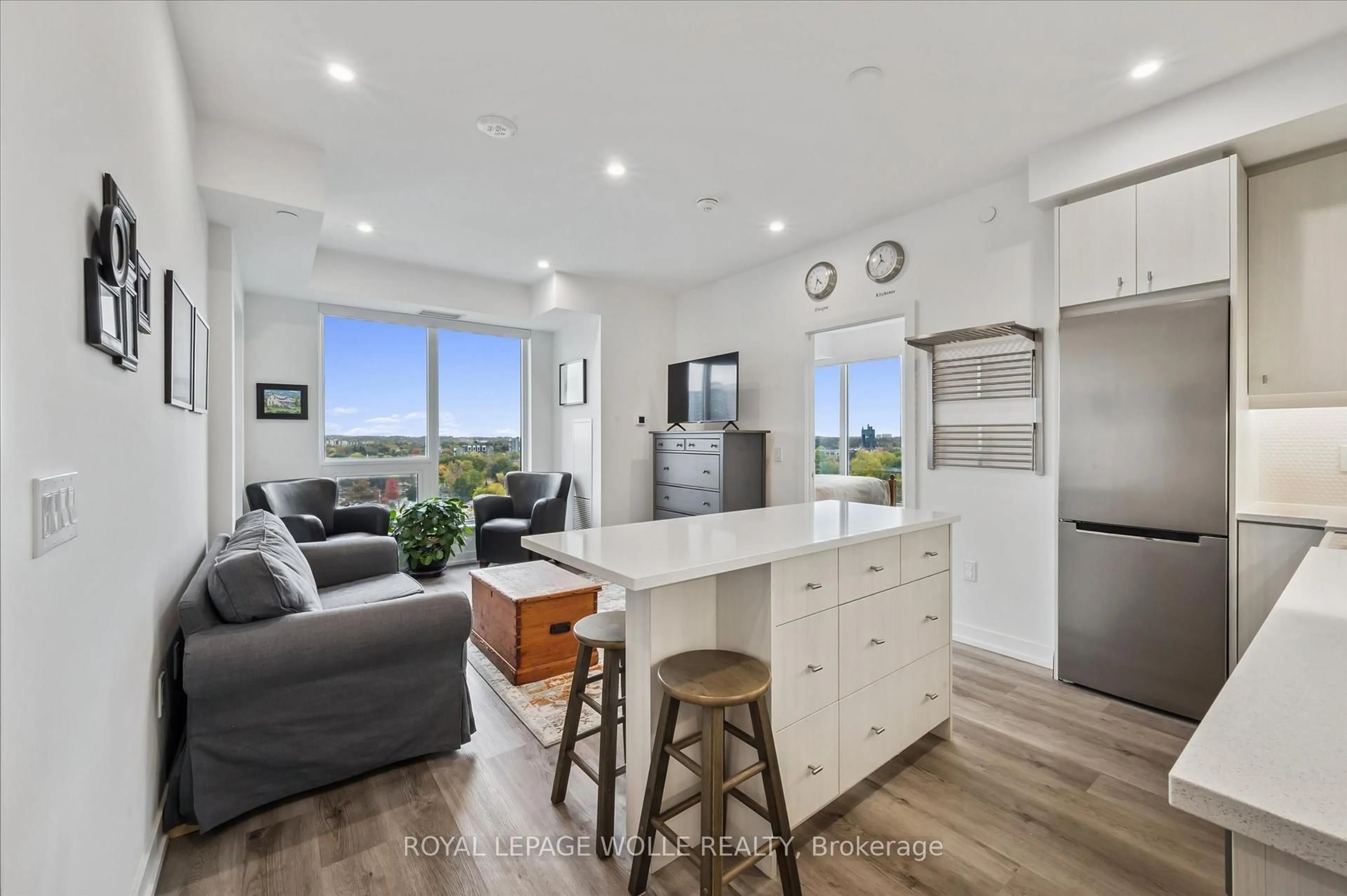 Open concept kitchen, unknown for 15 Wellington St #909, Kitchener Ontario N2G 0E4