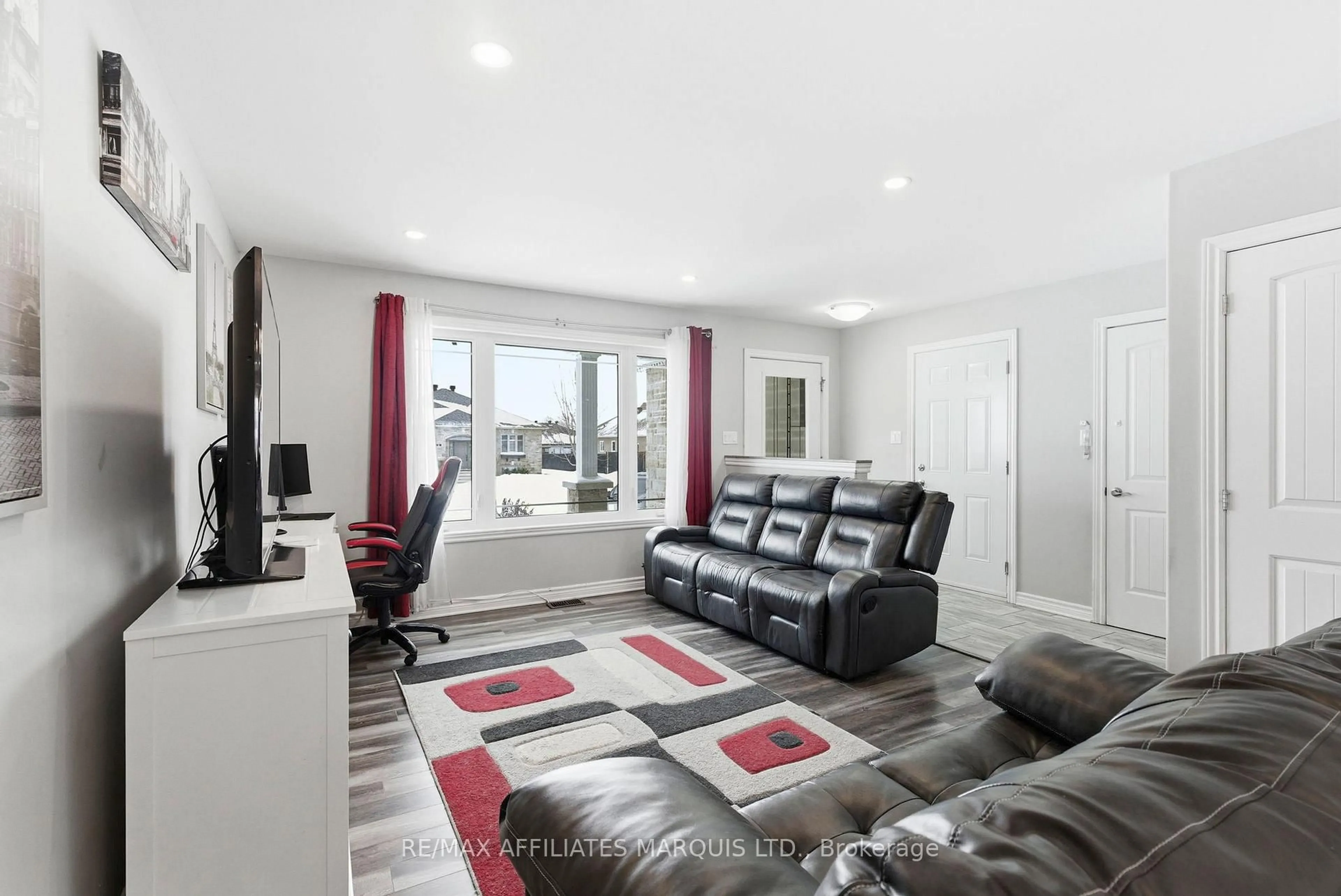 Living room with furniture, unknown for 50 Jim Brownell Blvd, South Stormont Ontario K0C 1P0