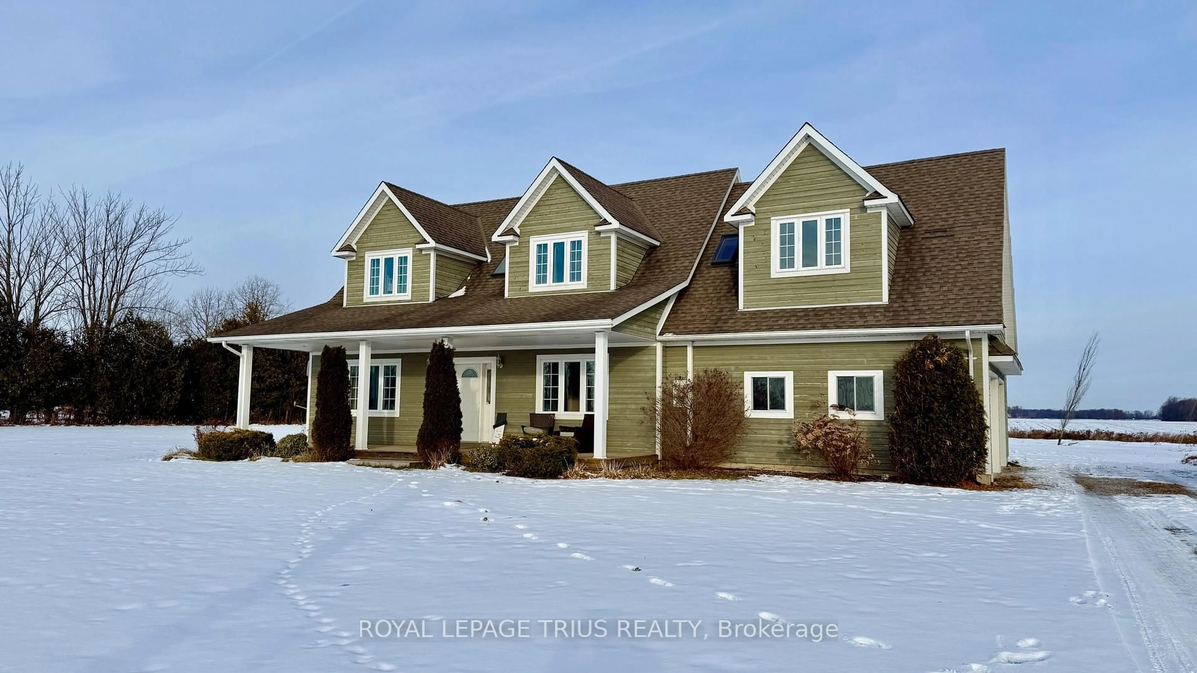 Home with vinyl exterior material, street for 1215 Concession 8 Townsend, Norfolk Ontario N0E 1Y0