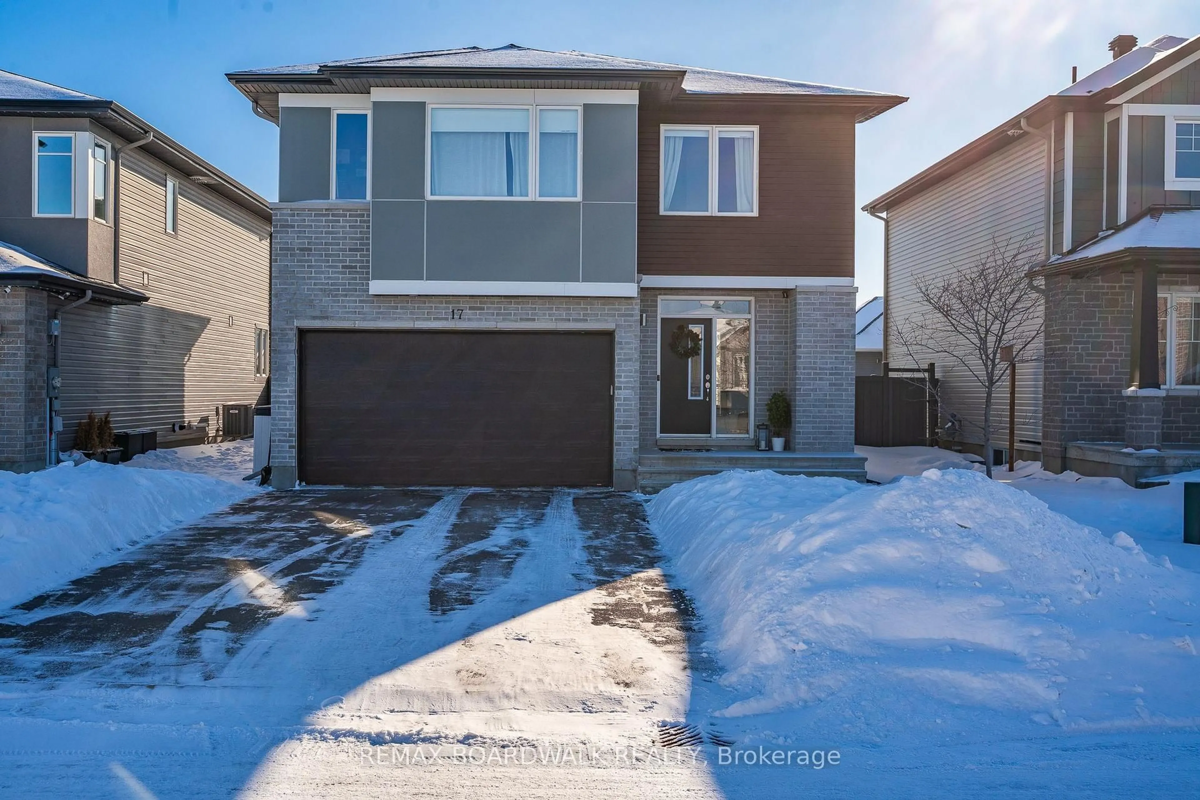 Home with brick exterior material, street for 17 Fanning St, Carleton Place Ontario K7C 0J2