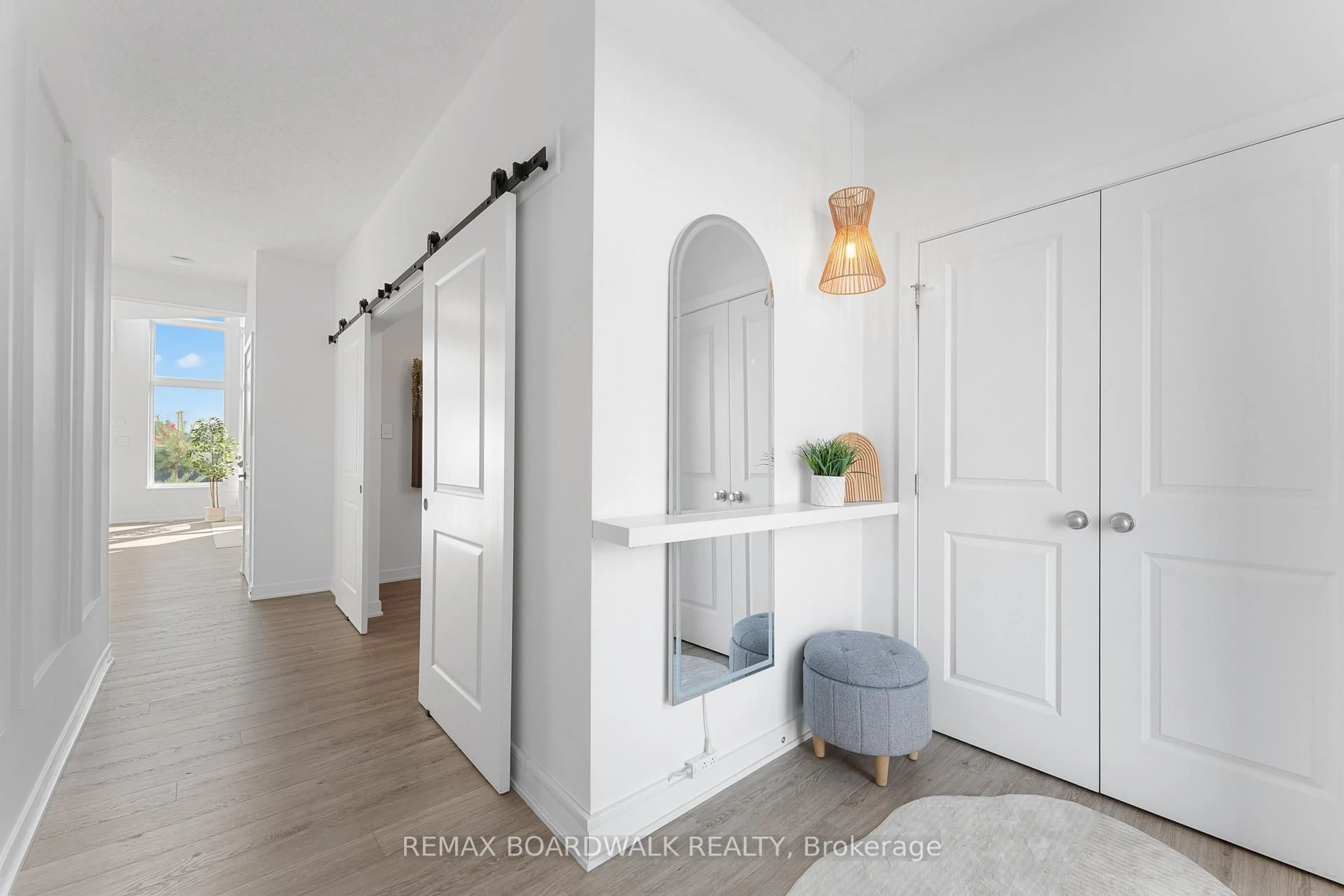 Indoor entryway for 17 Fanning St, Carleton Place Ontario K7C 0J2