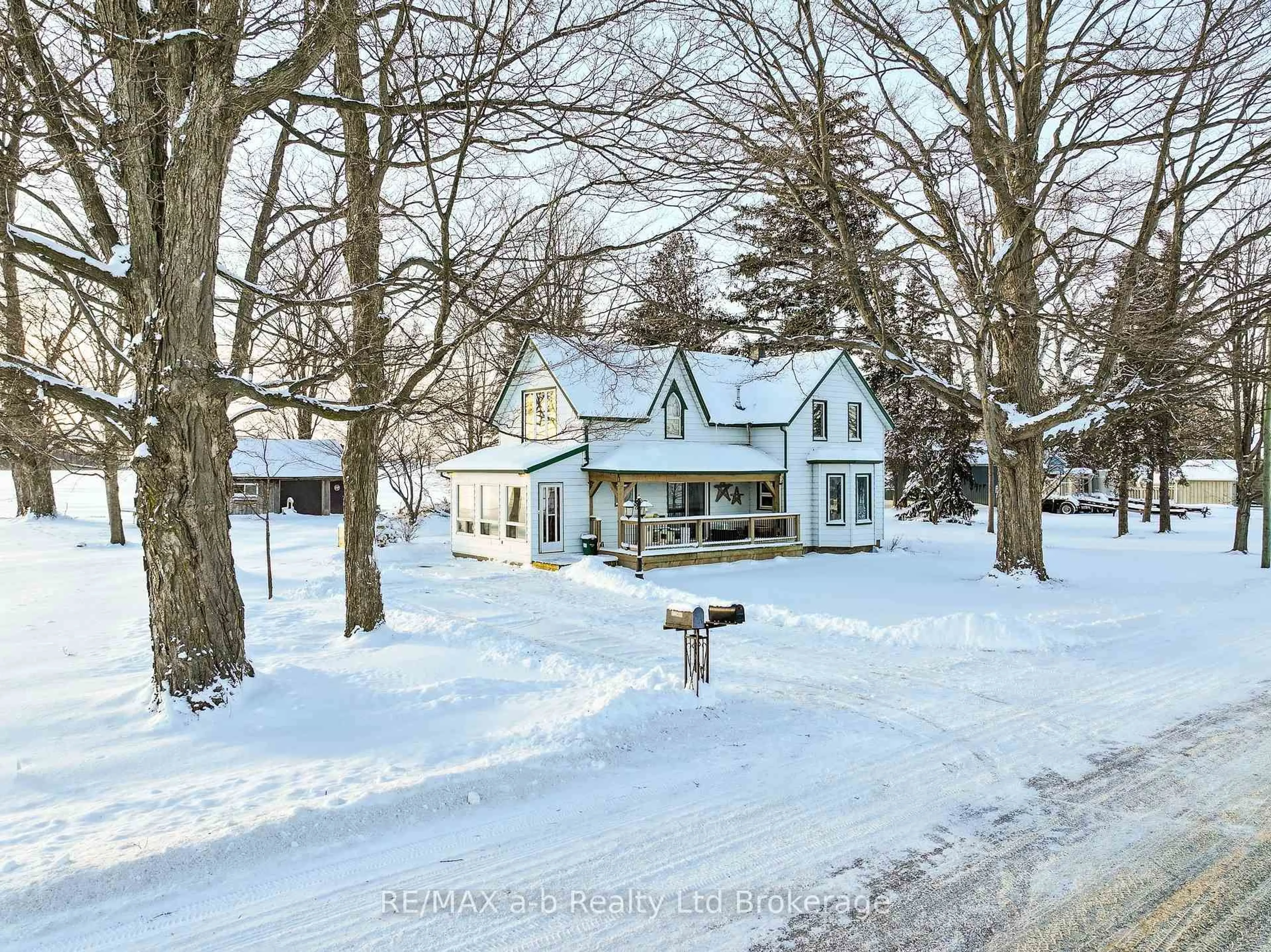 A pic from outside/outdoor area/front of a property/back of a property/a pic from drone, street for 312895 DEREHAM Line, South-West Oxford Ontario N0J 1N0