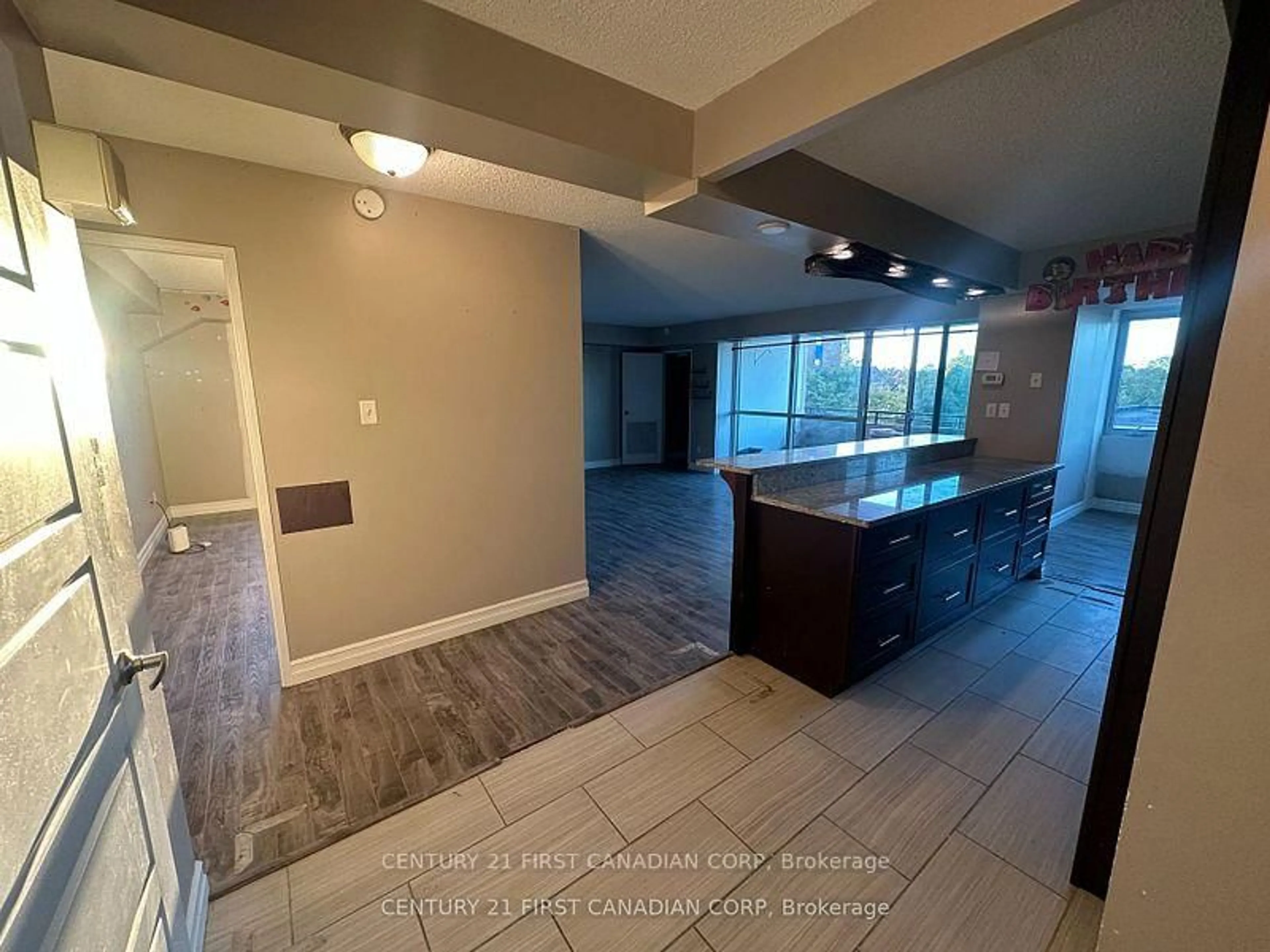 Unknown for 389 Dundas St #506, London East Ontario N6B 3L5