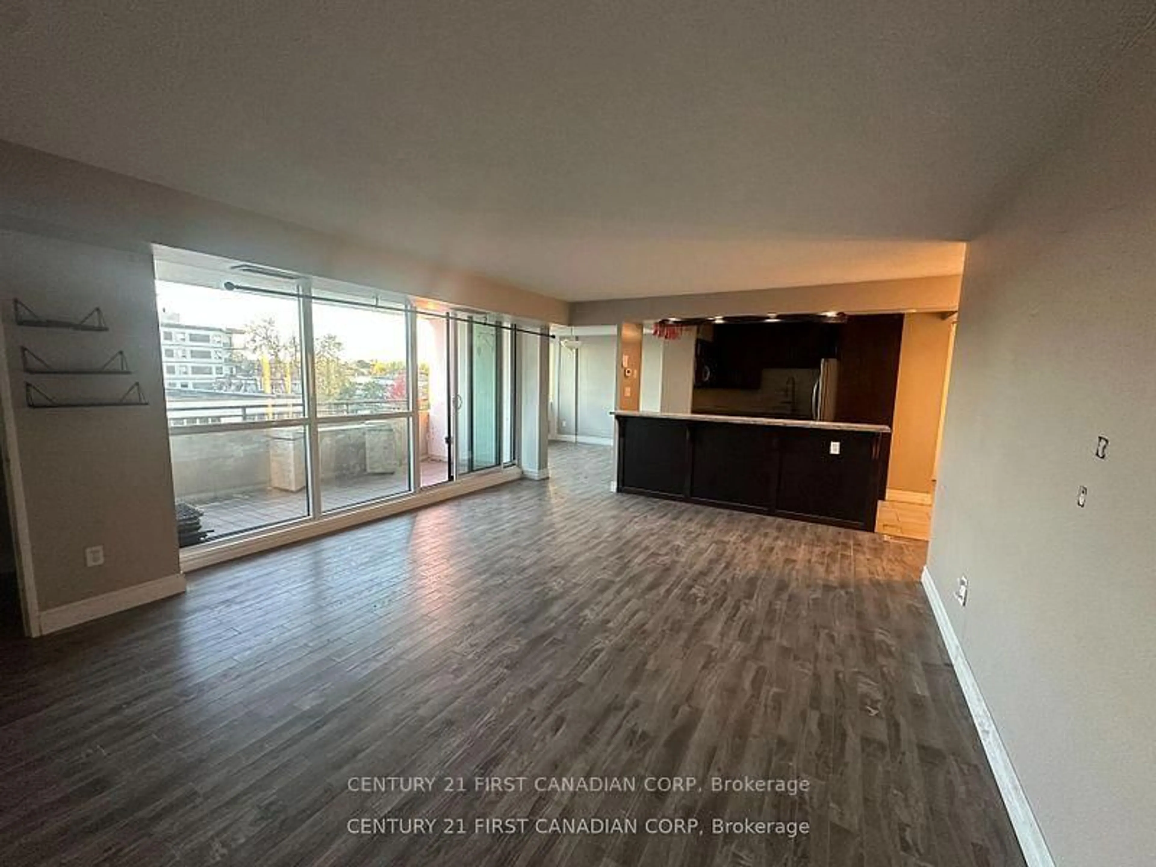 A pic of a room for 389 Dundas St #506, London East Ontario N6B 3L5