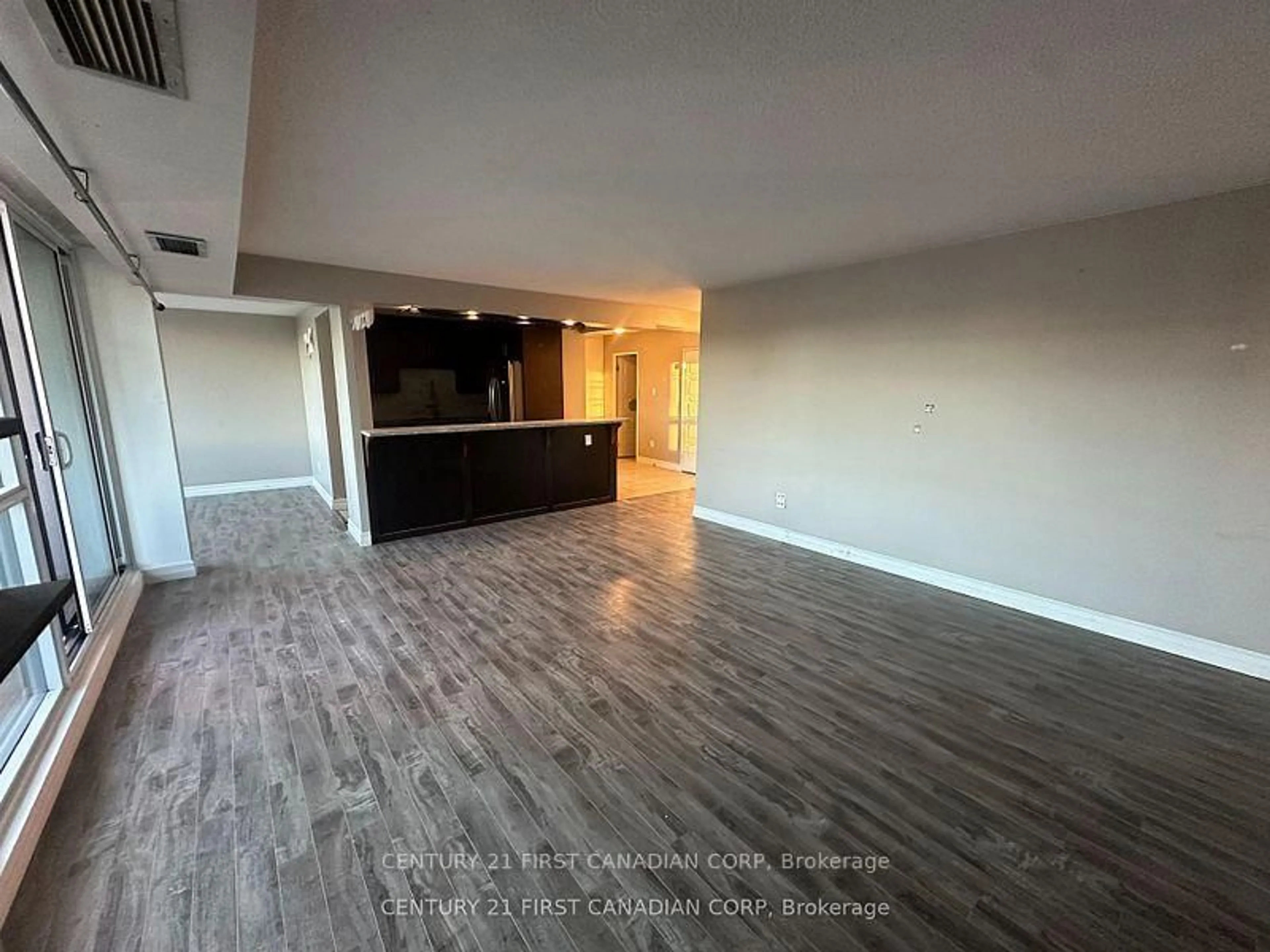 A pic of a room for 389 Dundas St #506, London East Ontario N6B 3L5