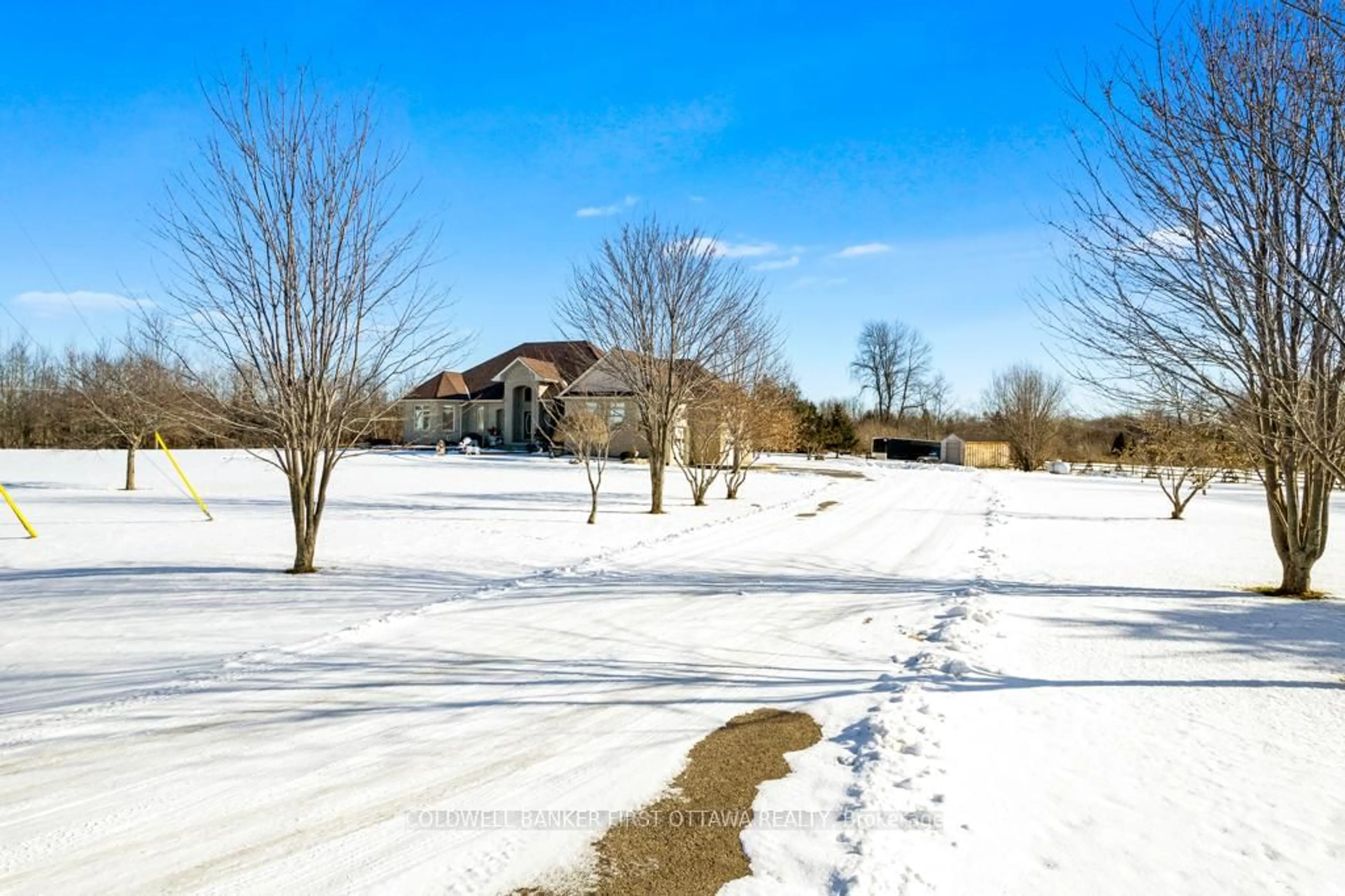 A pic from outside/outdoor area/front of a property/back of a property/a pic from drone, water/lake/river/ocean view for 556 West Point Dr, Perth Ontario K7H 3C7