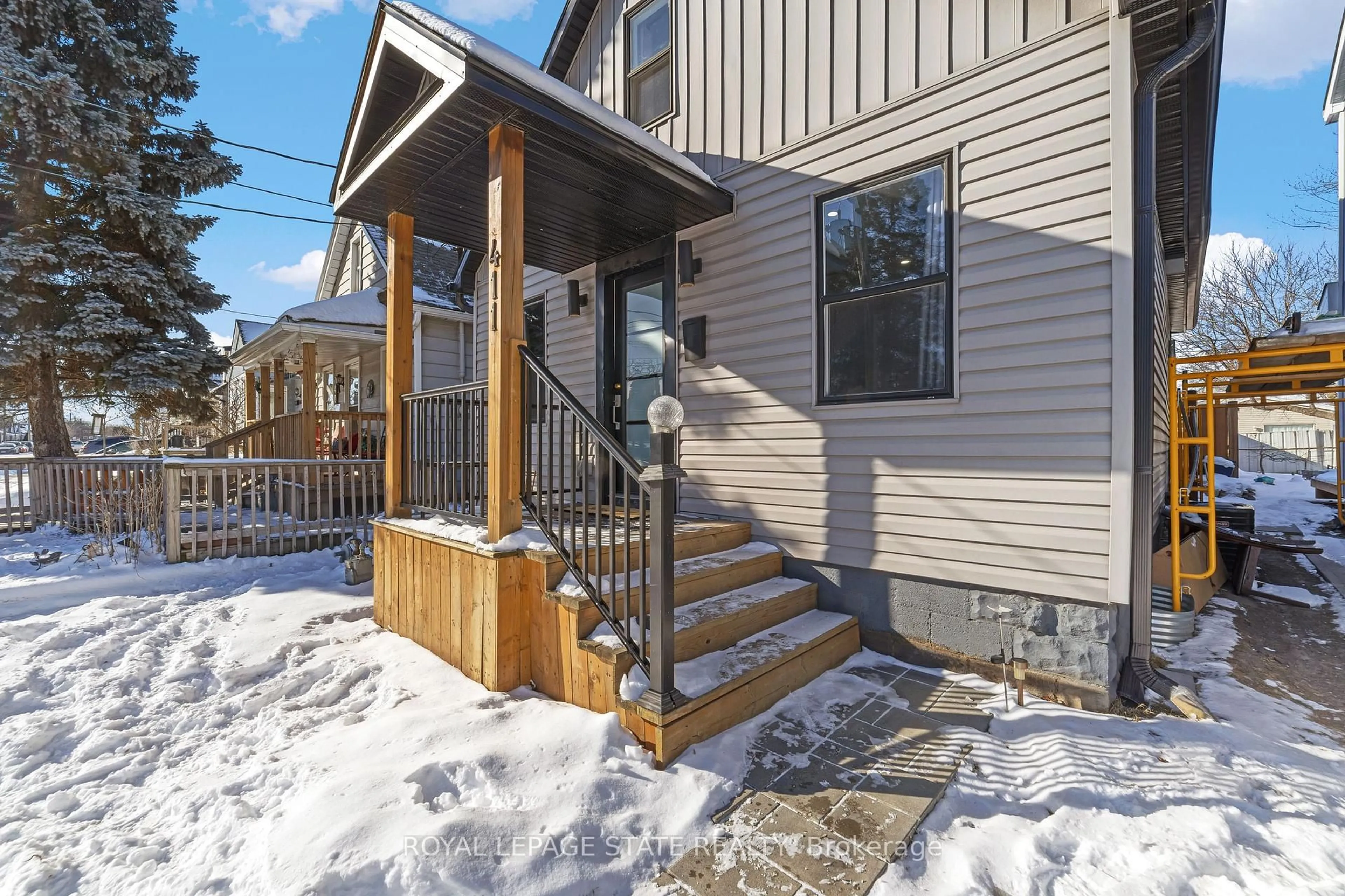 Unknown for 411 Fairfield Ave, Hamilton Ontario L8H 5J1