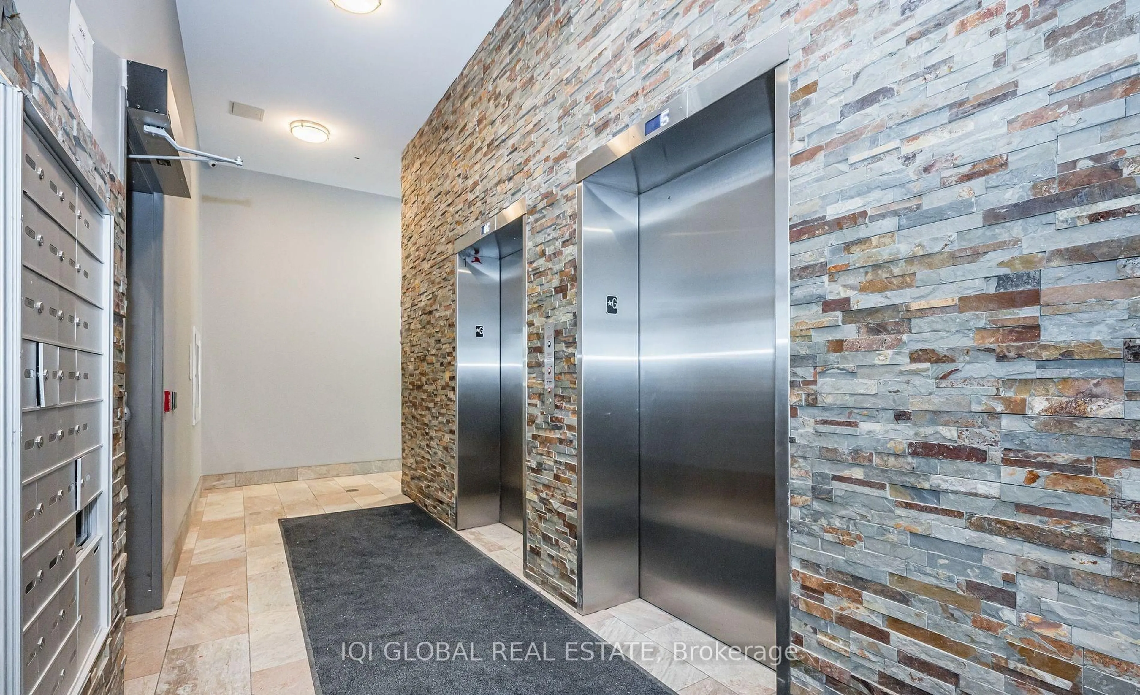 Indoor foyer for 308 Lester St #317, Waterloo Ontario N2L 0H9
