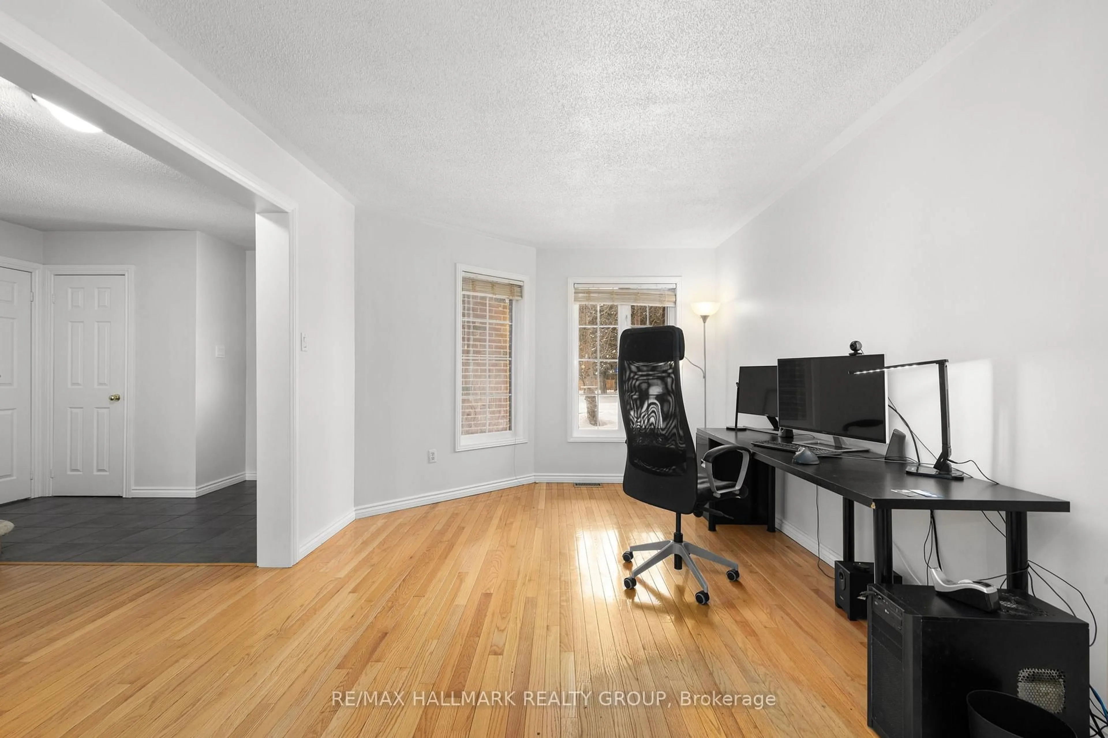 A pic of a room for 60 Ipswich Terr, Ottawa Ontario K2K 2R3