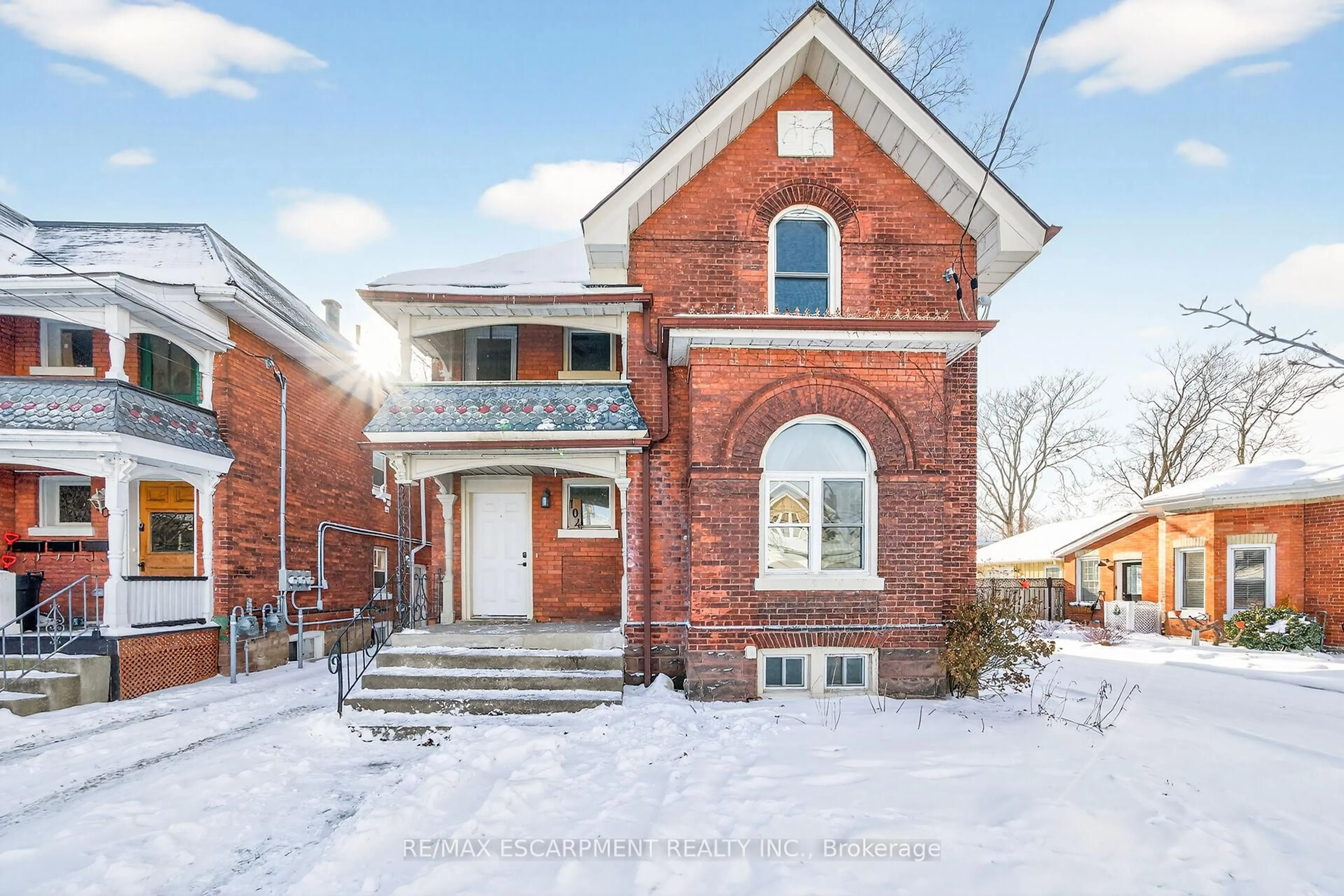 Home with brick exterior material, street for 104 William St, Brantford Ontario N3T 3L1