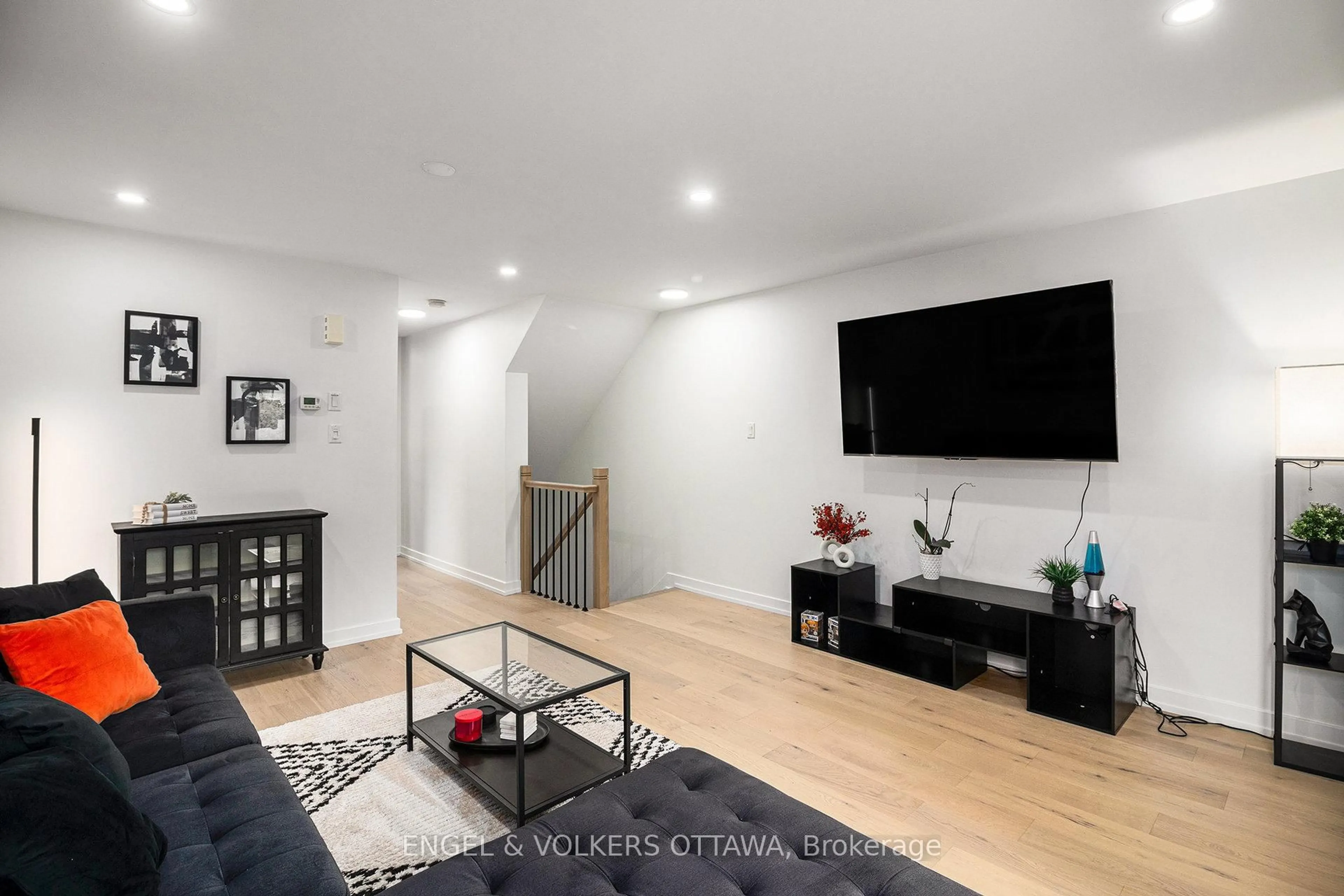 Home theater for 4522 Innes Rd #D, Ottawa Ontario K4A 0X5