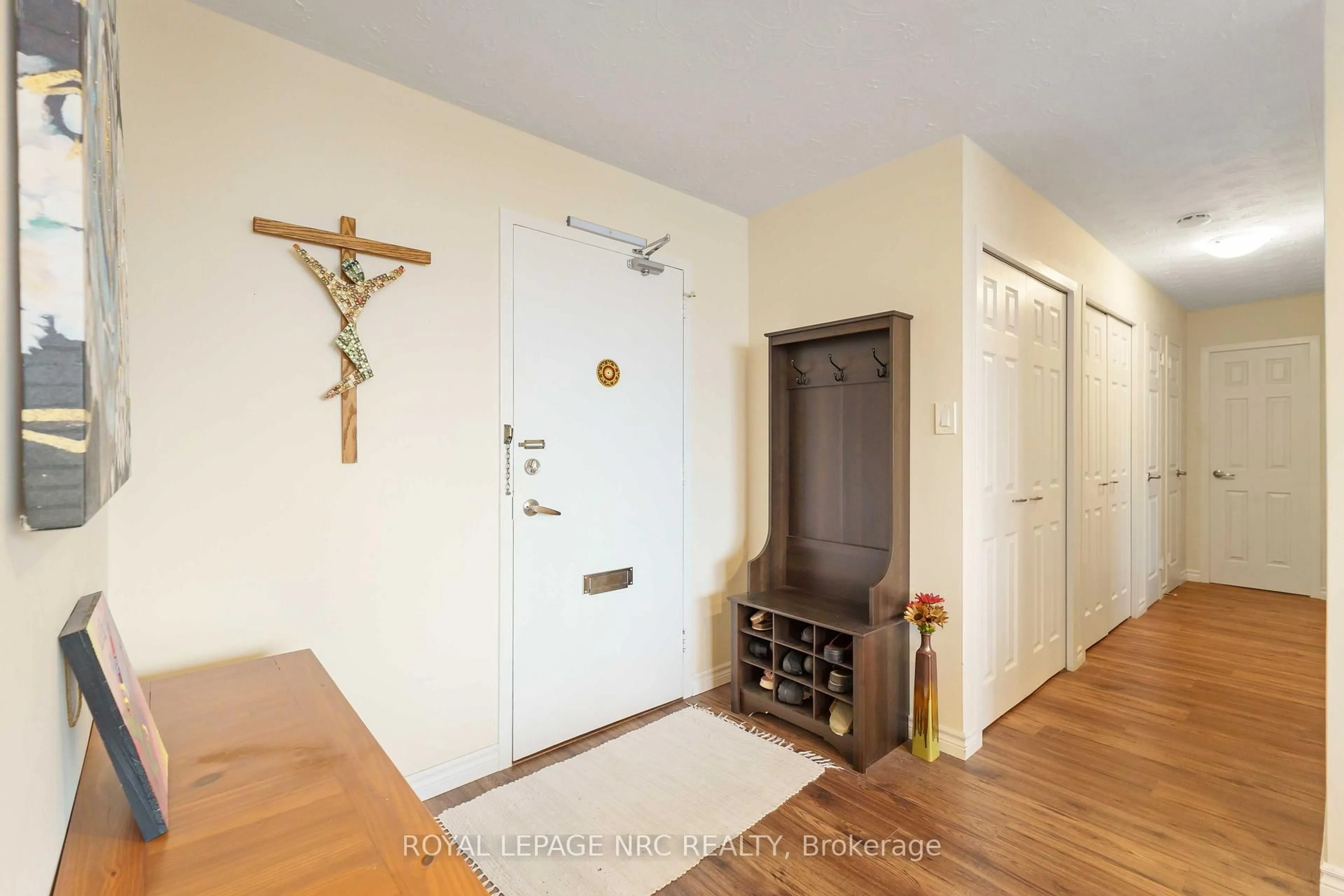 Indoor entryway for 35 Towering Heights Blvd #1107, St. Catharines Ontario L2T 3G8