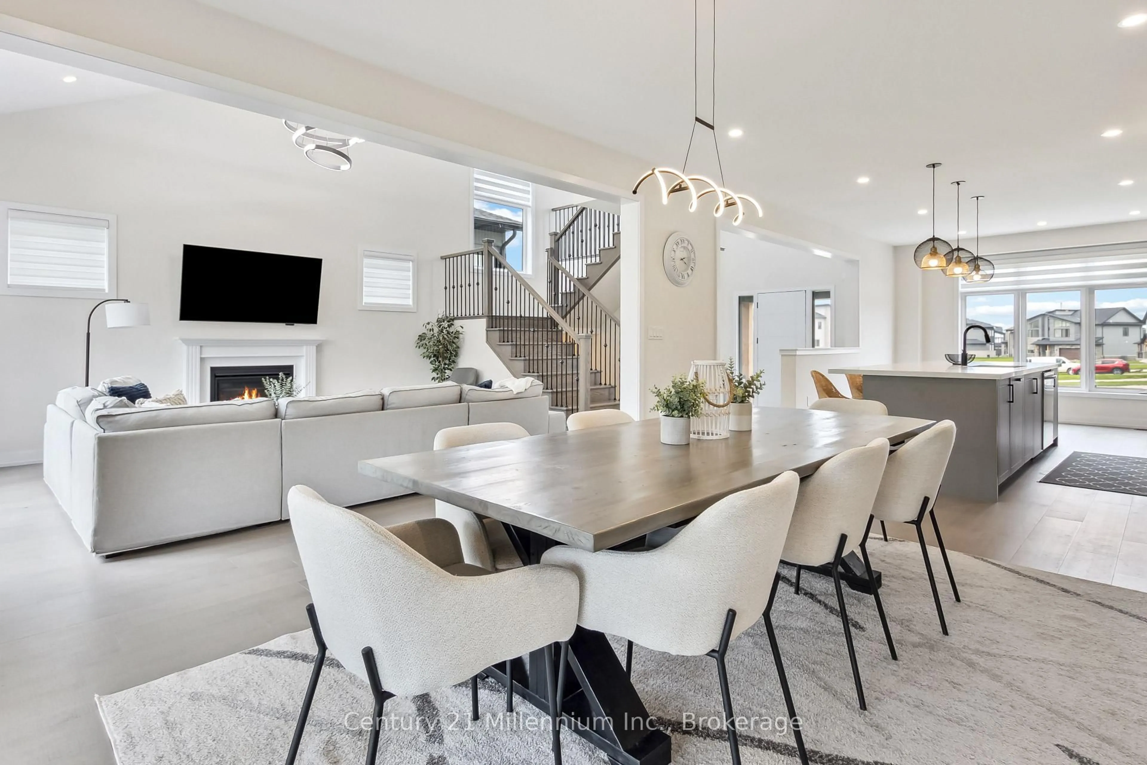 Unknown for 125 STONELEIGH Dr, Blue Mountains Ontario L9Y 4X5