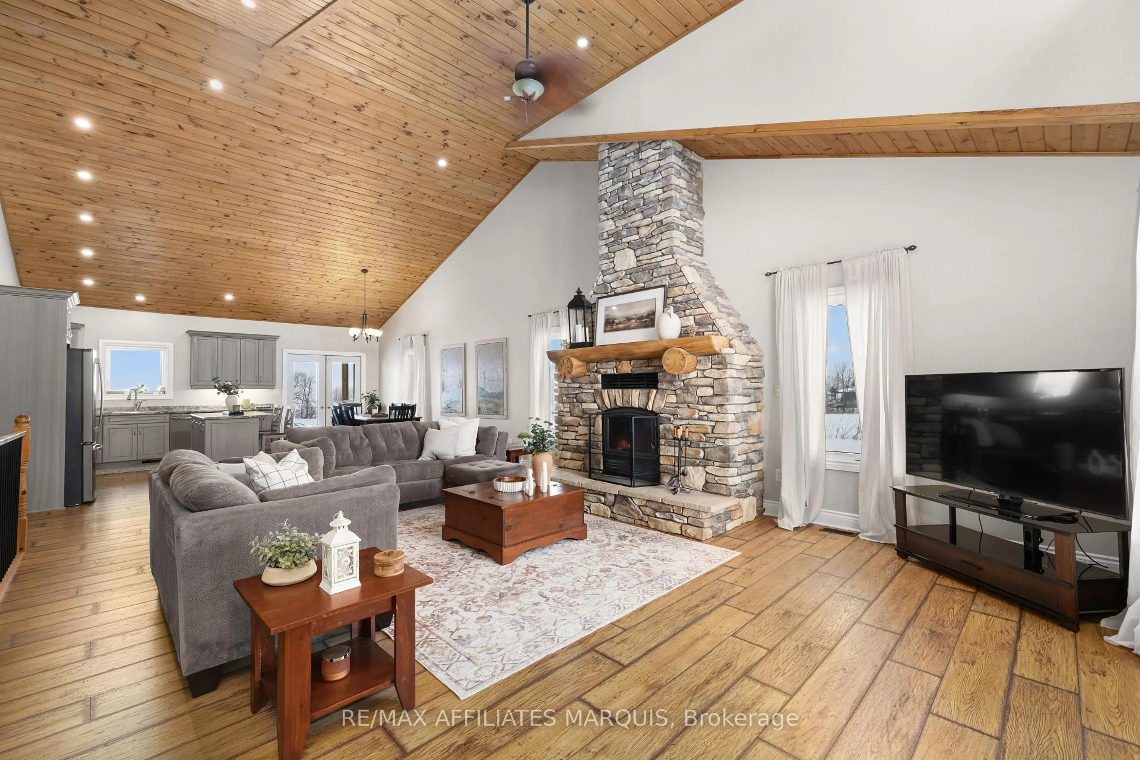 Living room with furniture, unknown for 315 Gemmell Rd, Merrickville-Wolford Ontario K0G 1G0