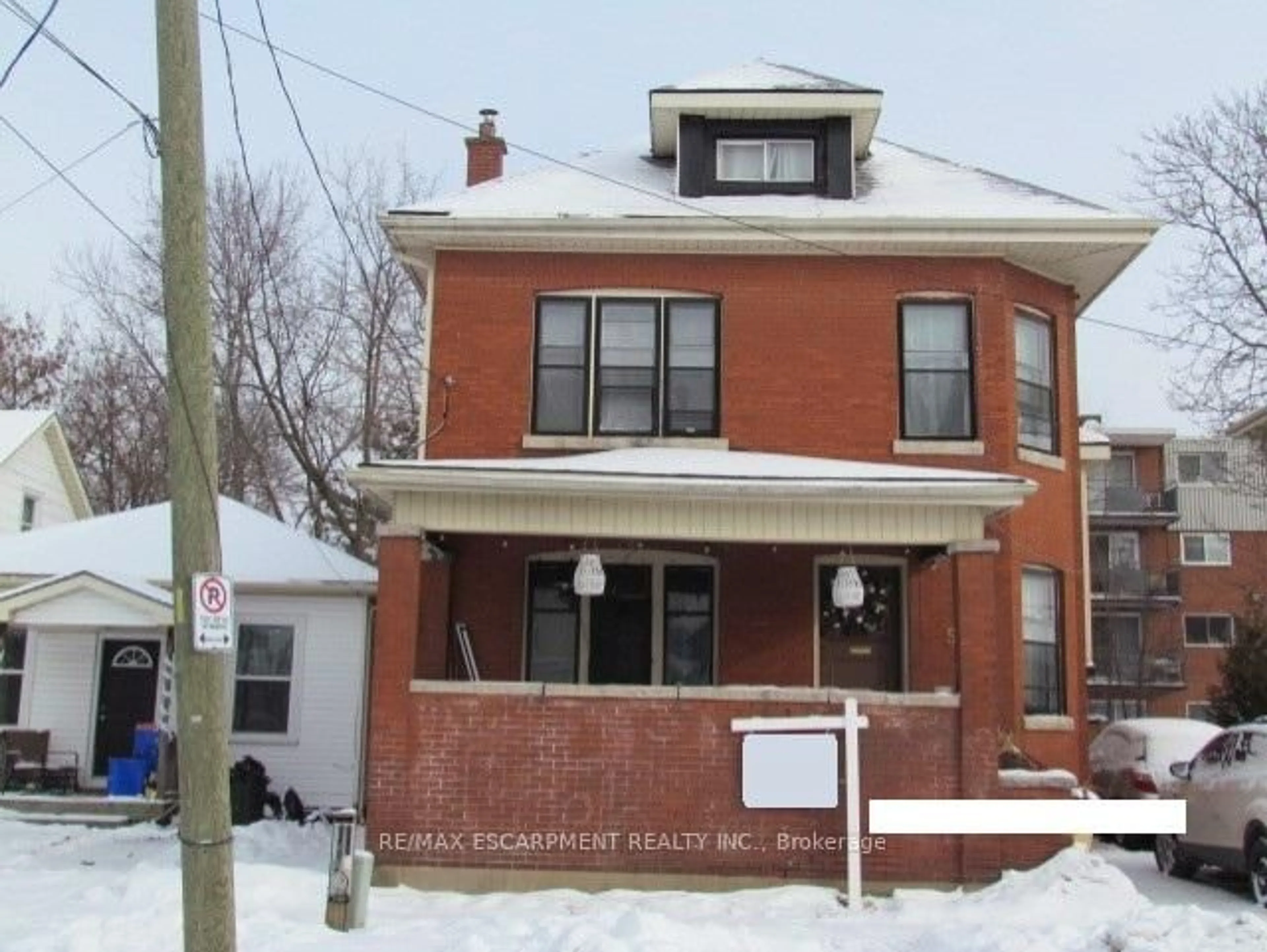 Home with brick exterior material, street for 5 Fleet St, Brantford Ontario N3T 3S8