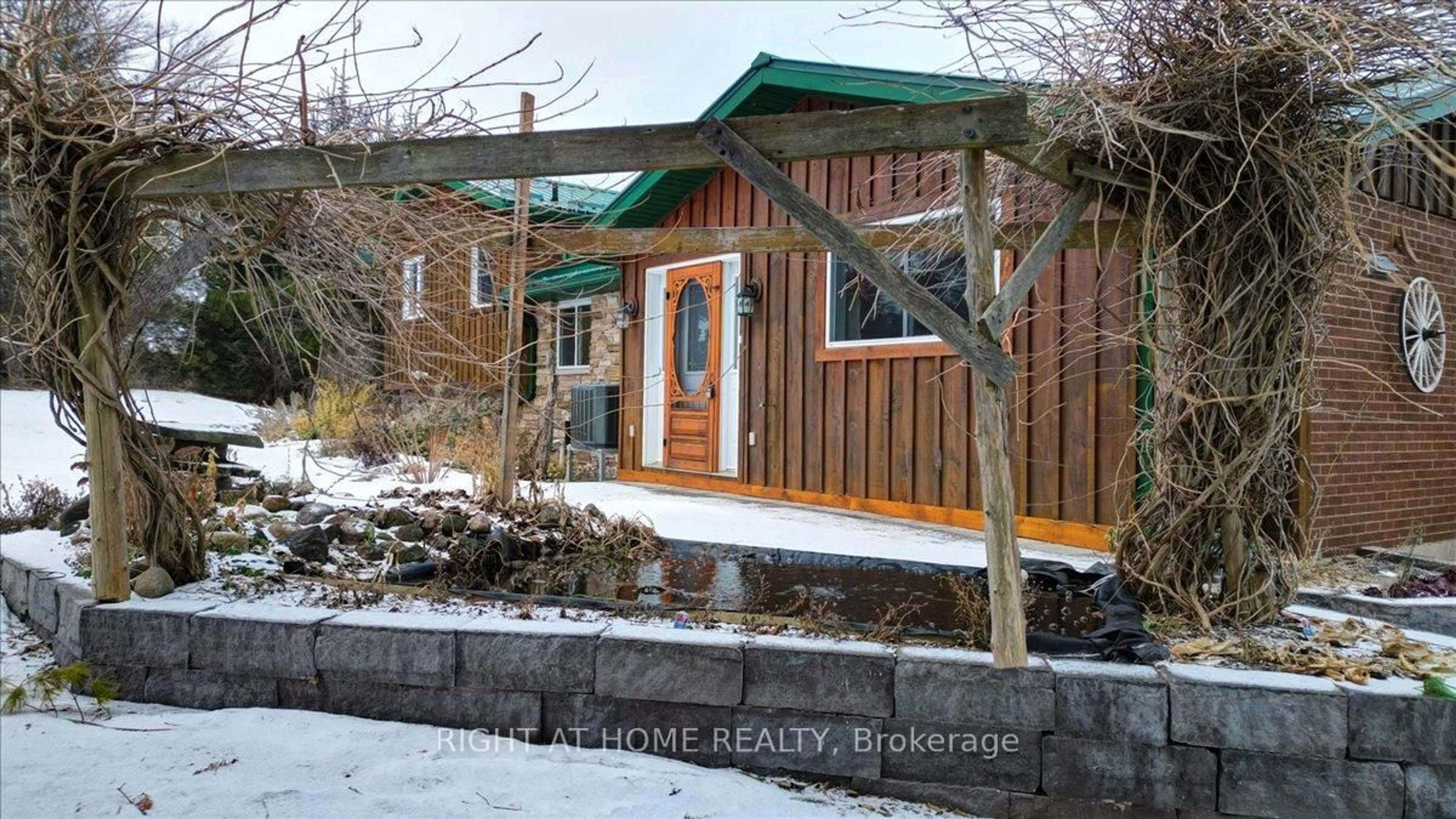 Indoor entryway for 152 Grandview Dr, Alnwick/Haldimand Ontario K0K 2X0