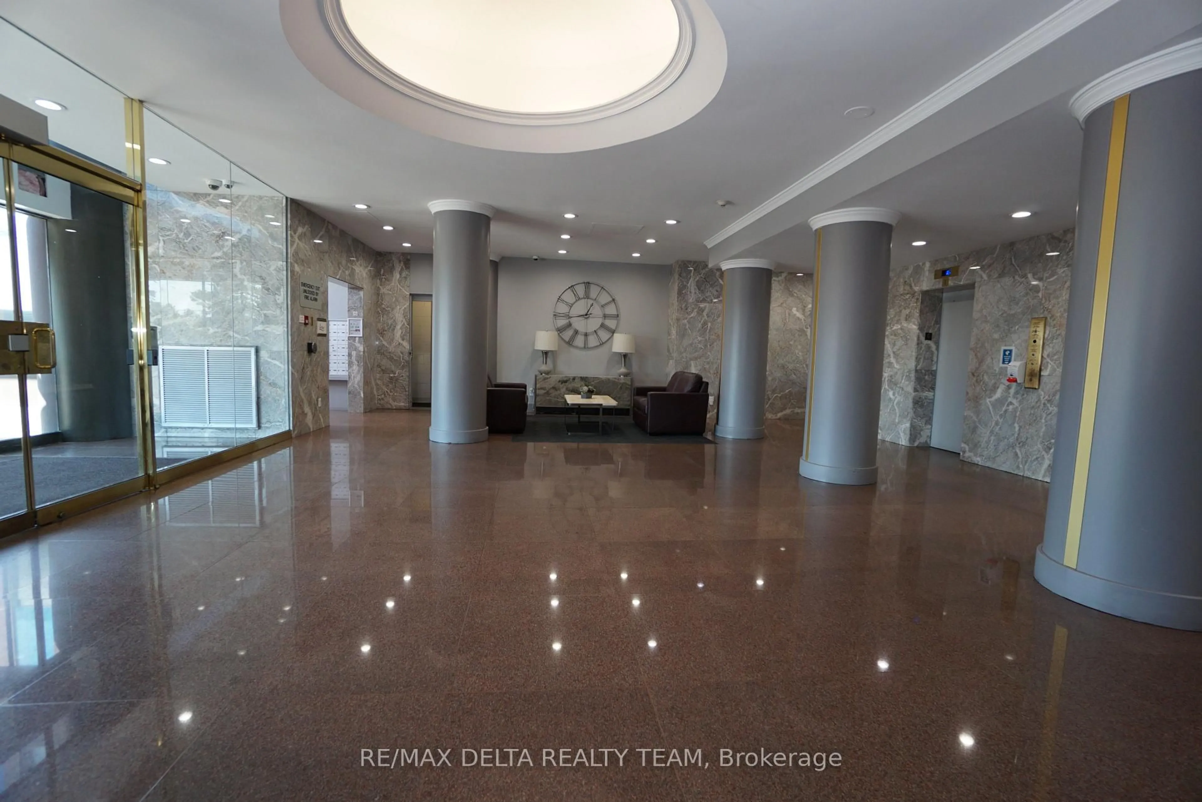 Lobby for 545 St Laurent Blvd #1506, Ottawa Ontario K1K 4H9