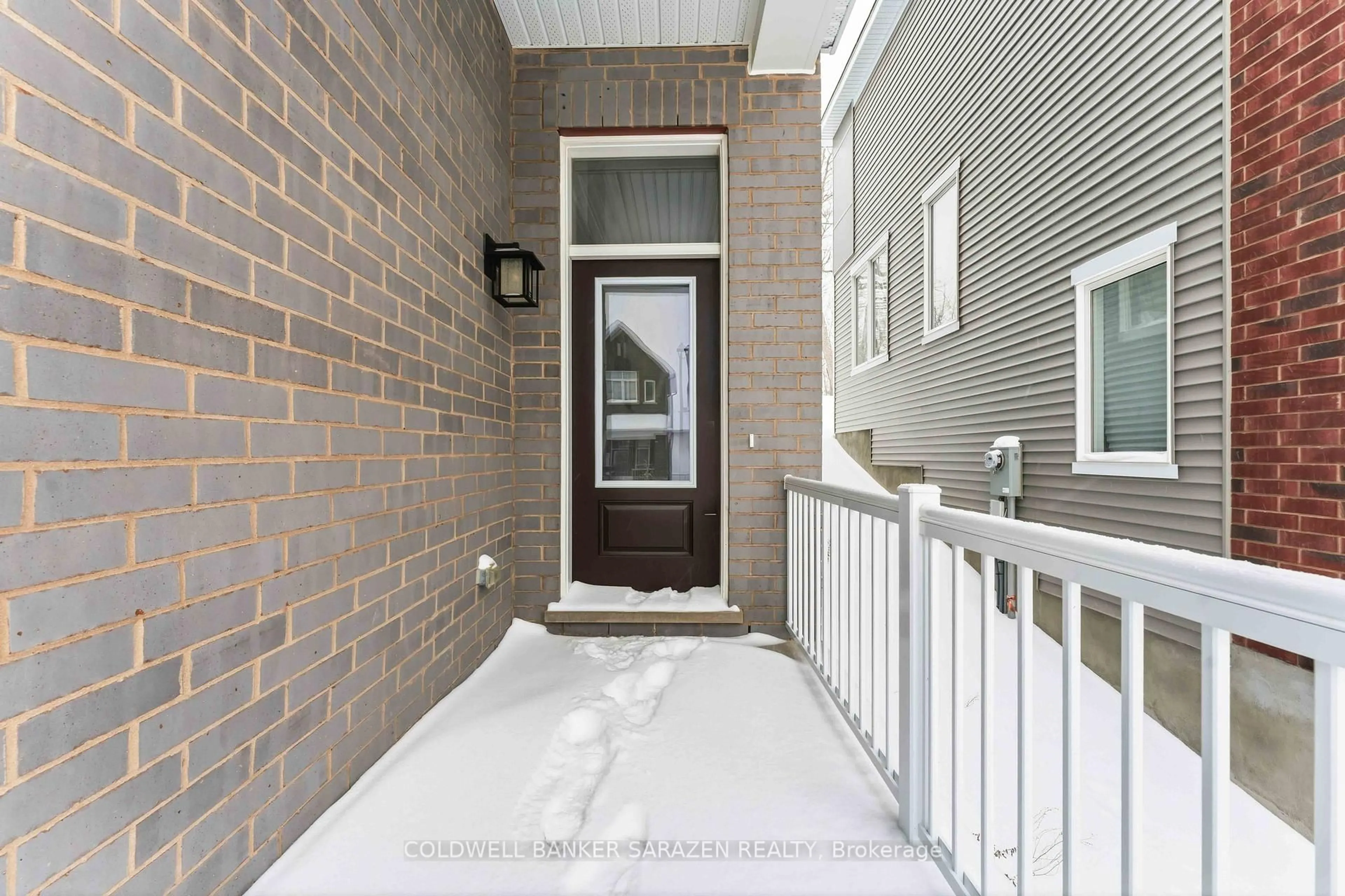 Indoor entryway for 412 Appalachian Circ, Ottawa Ontario K2J 6X4