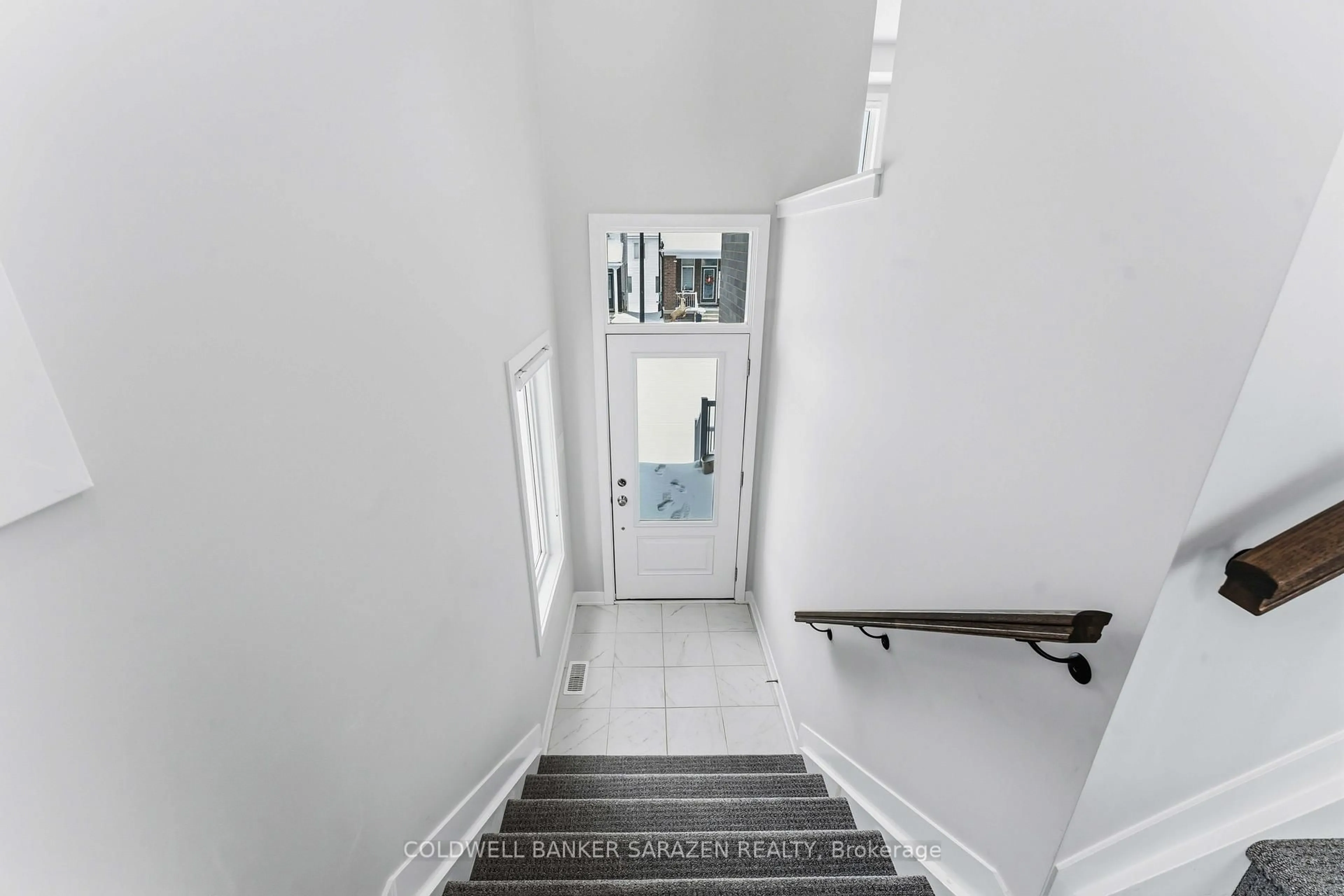 Stairs for 412 Appalachian Circ, Ottawa Ontario K2J 6X4