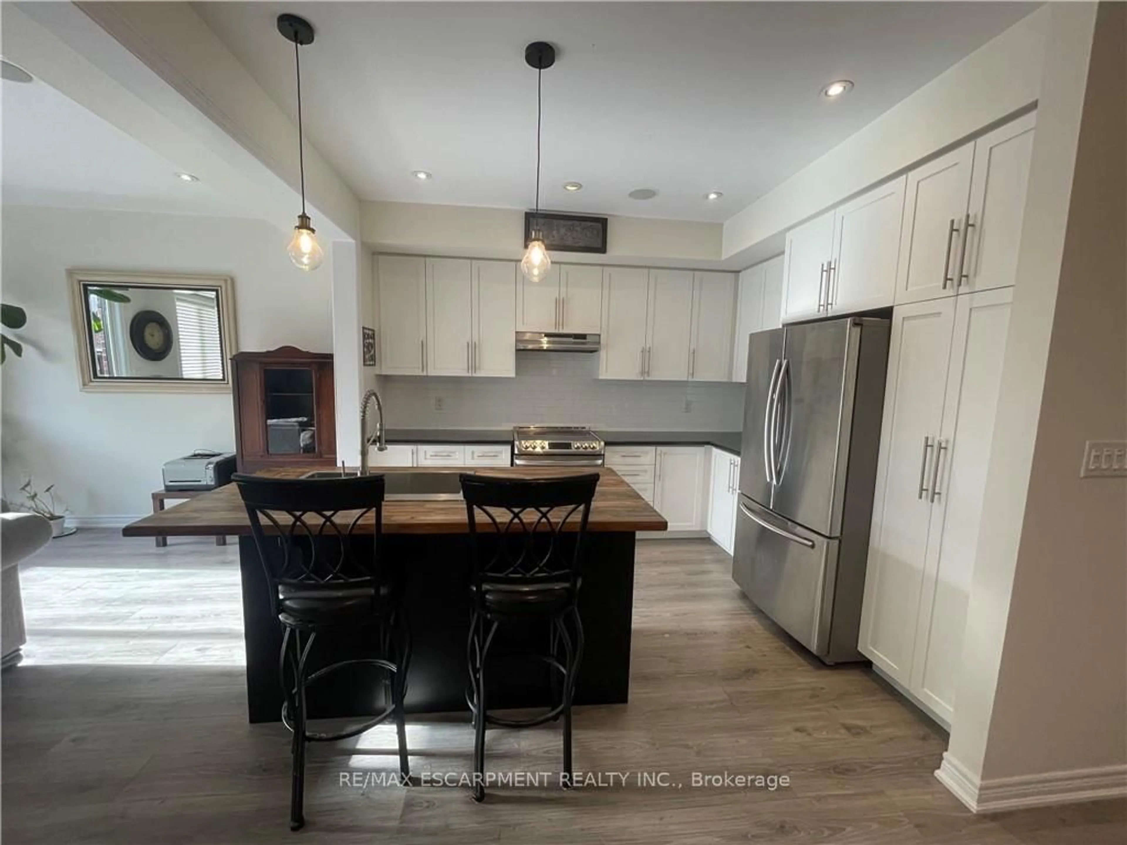 Open concept kitchen, unknown for 1890 Rymal Rd #35, Hamilton Ontario L0R 1P0