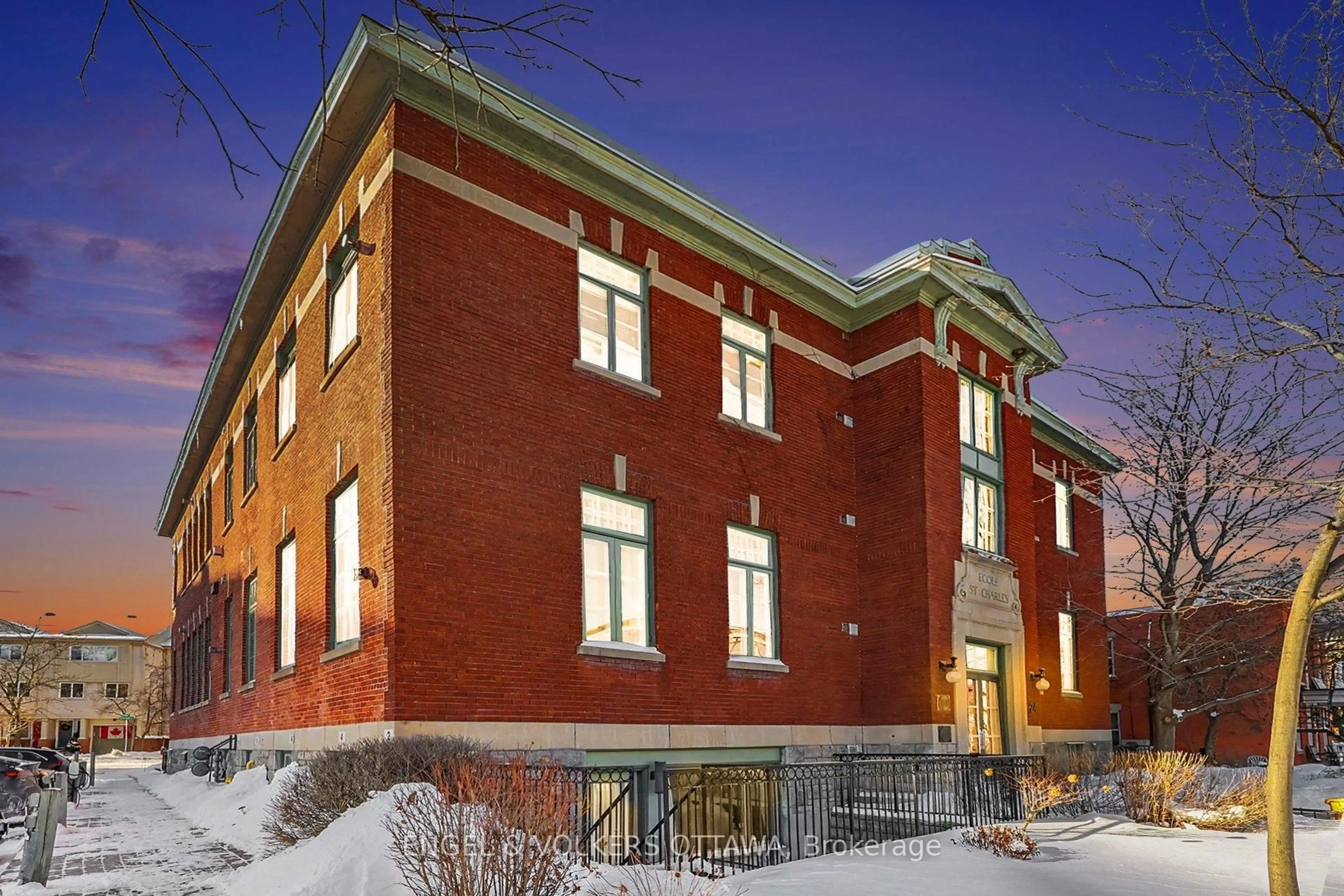 Home with brick exterior material, building for 24 Springfield Rd #208, Ottawa Ontario K1M 1C9