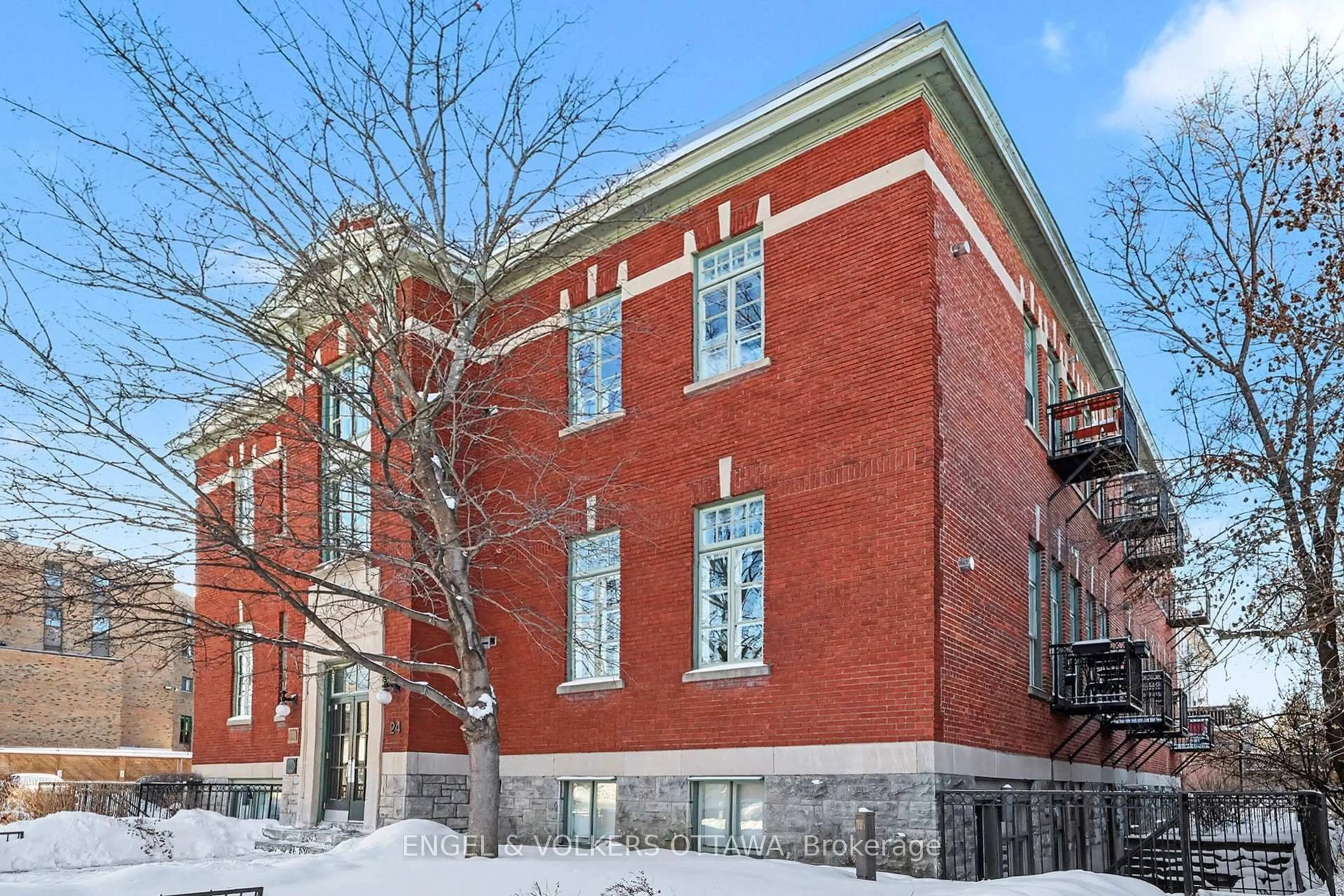 Home with brick exterior material, building for 24 Springfield Rd #208, Ottawa Ontario K1M 1C9