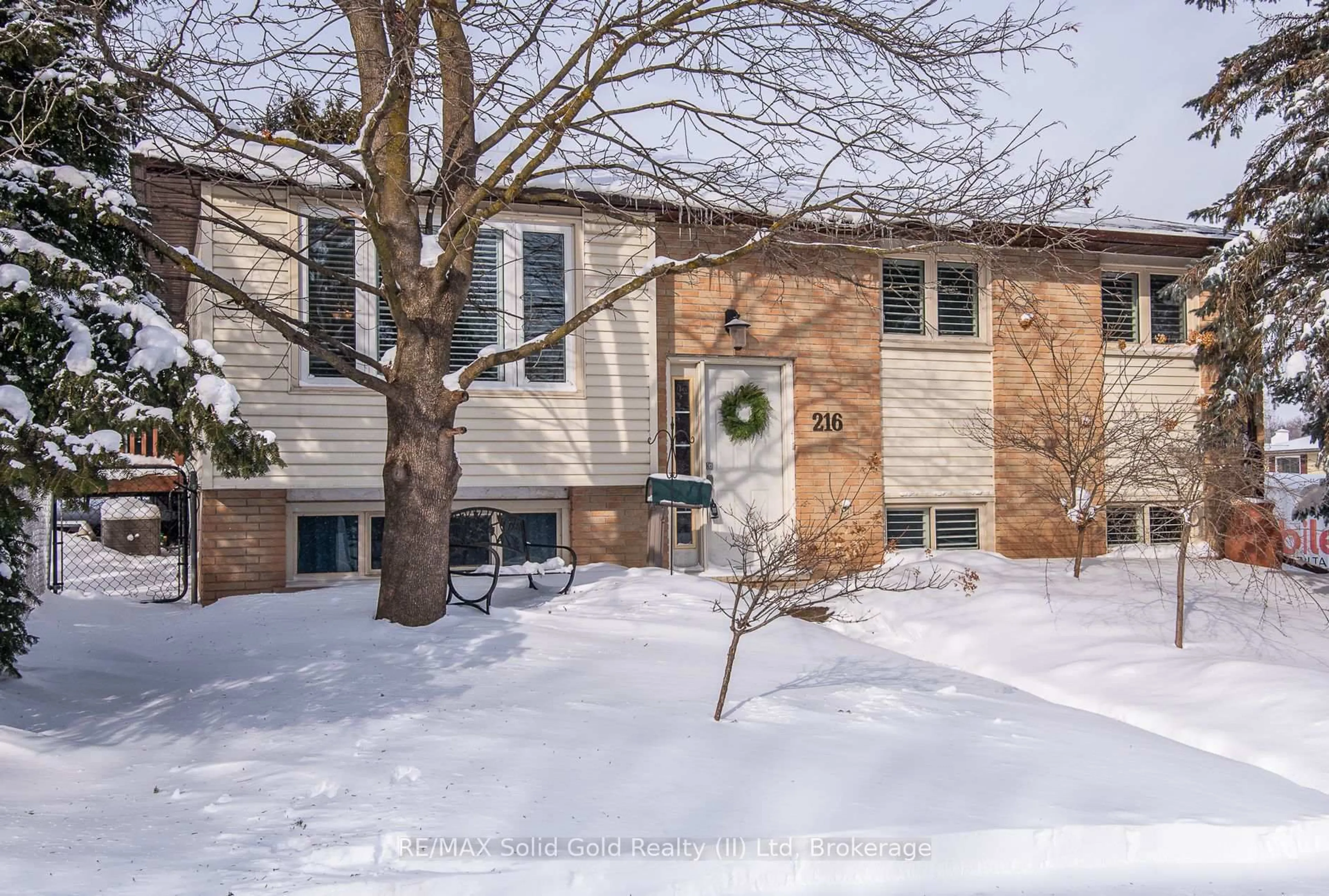 Unknown for 216 Northlake Dr, Waterloo Ontario N2V 1A8