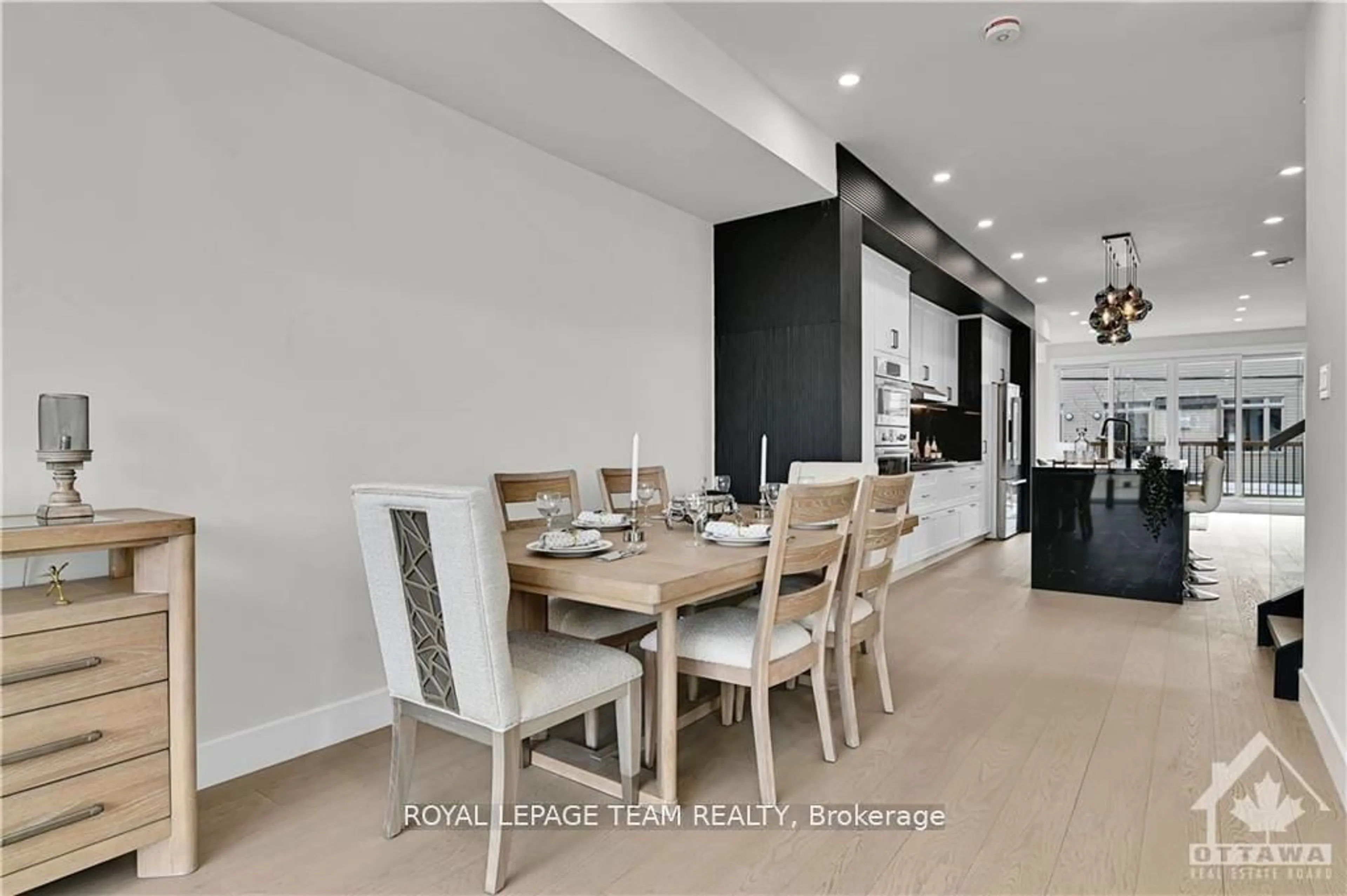 Dining room, unknown for 828 Alpine Ave, Ottawa Ontario K2B 5R6